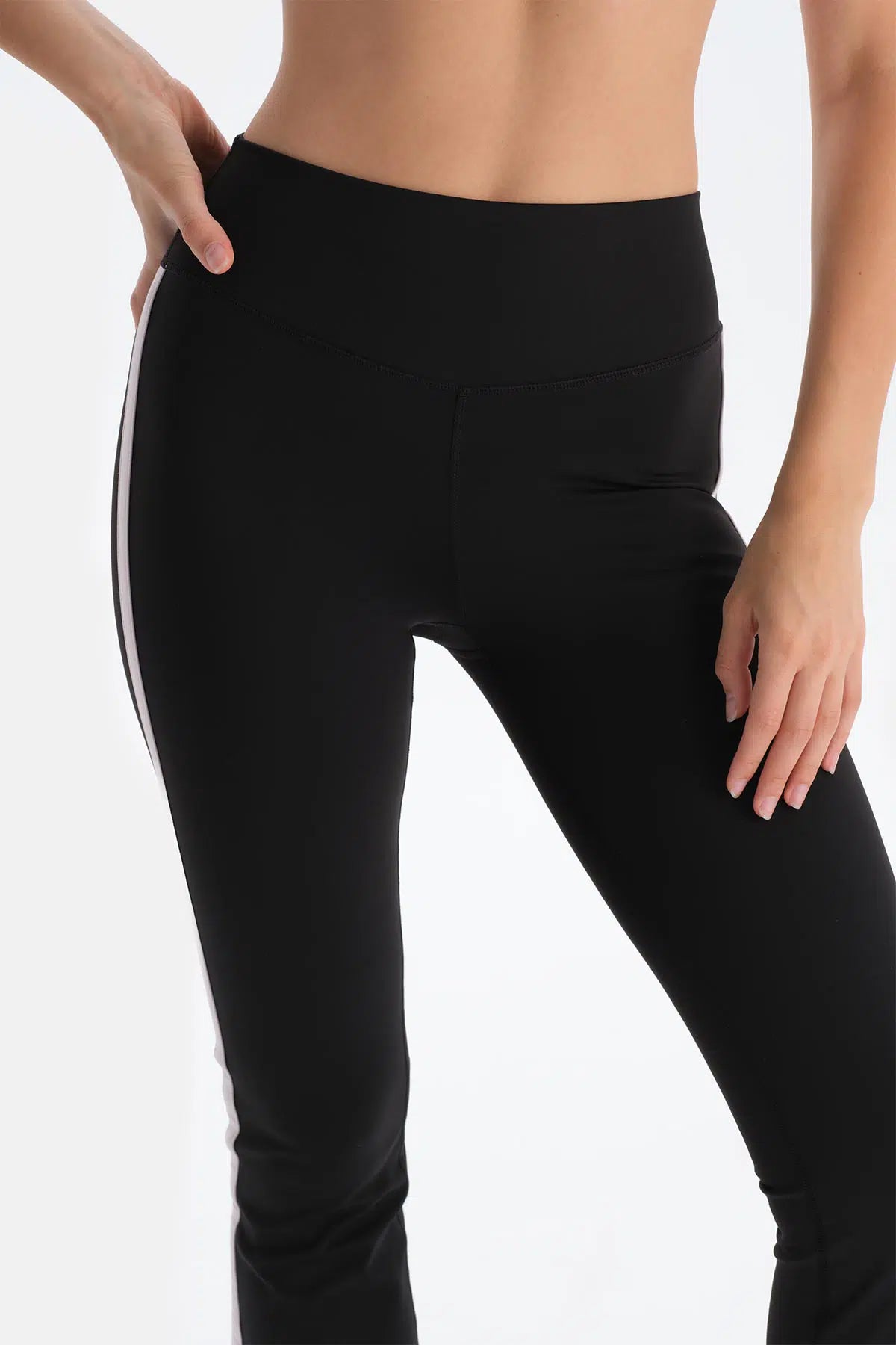 Siyah Kadın Şerit Detaylı Şardonlu Ispanyol Tayt