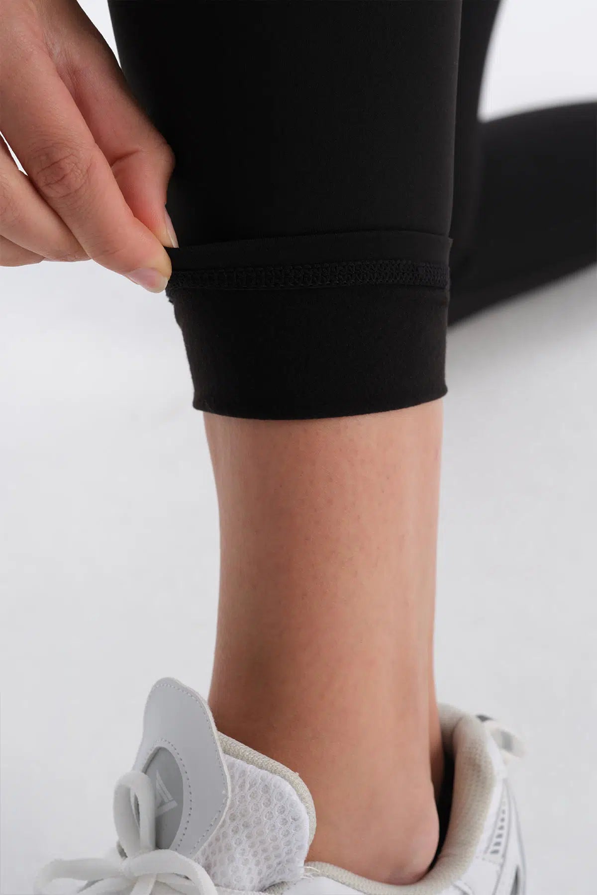 Siyah Kadın Şardonlu Tayt