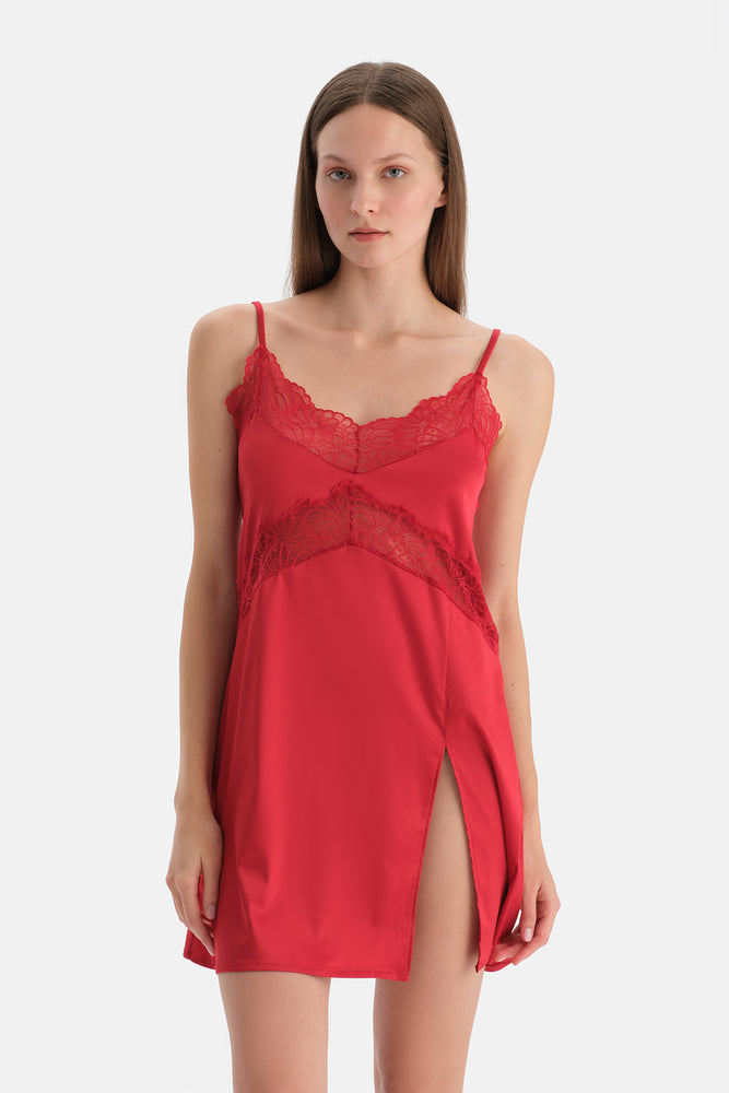 Kırmızı Dantel Detaylı Sütyen