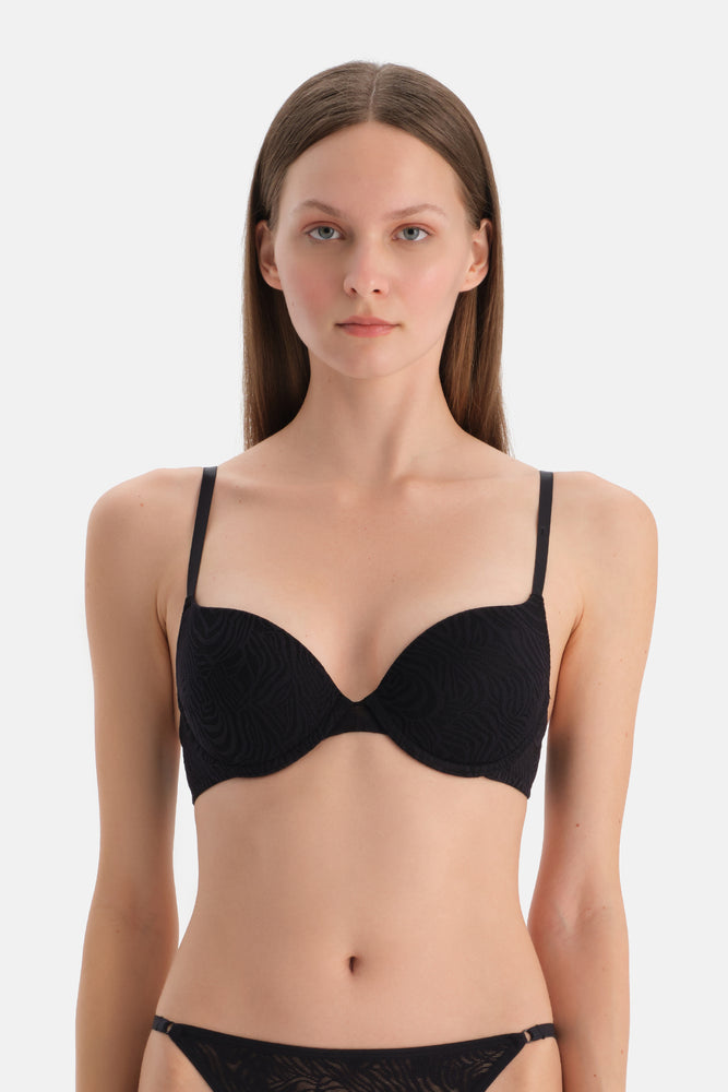 Siyah Basic Üçgen Formlu Soft Sütyen