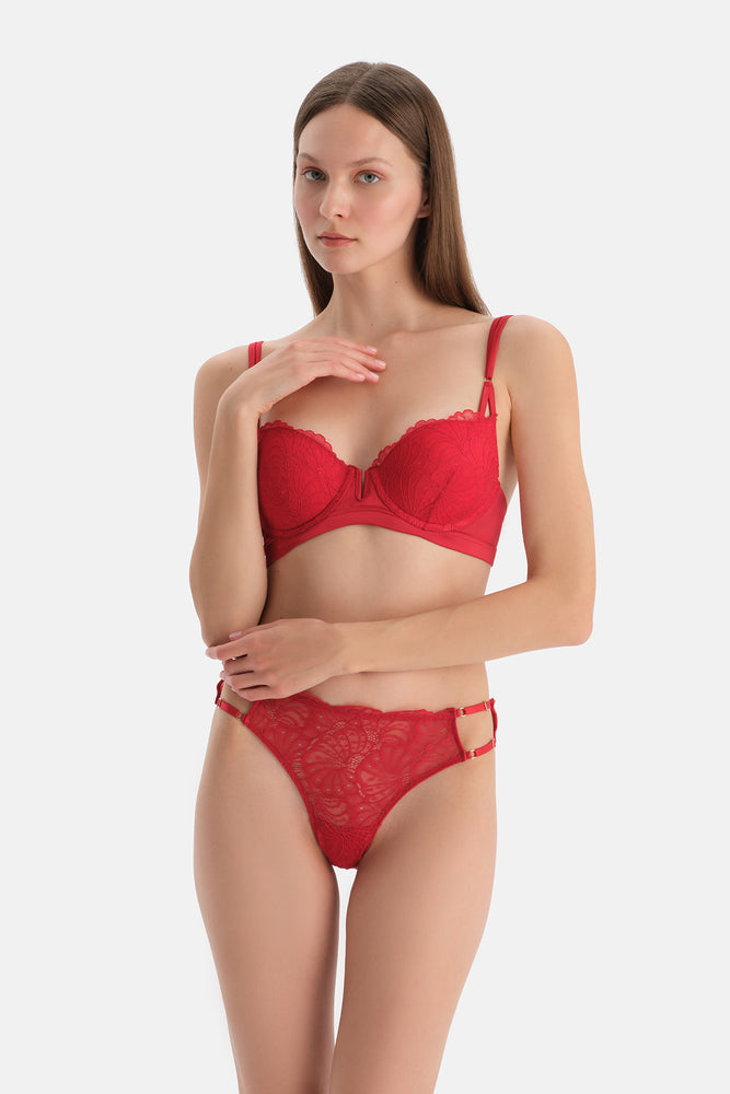 Kırmızı Dantel Detaylı Sütyen