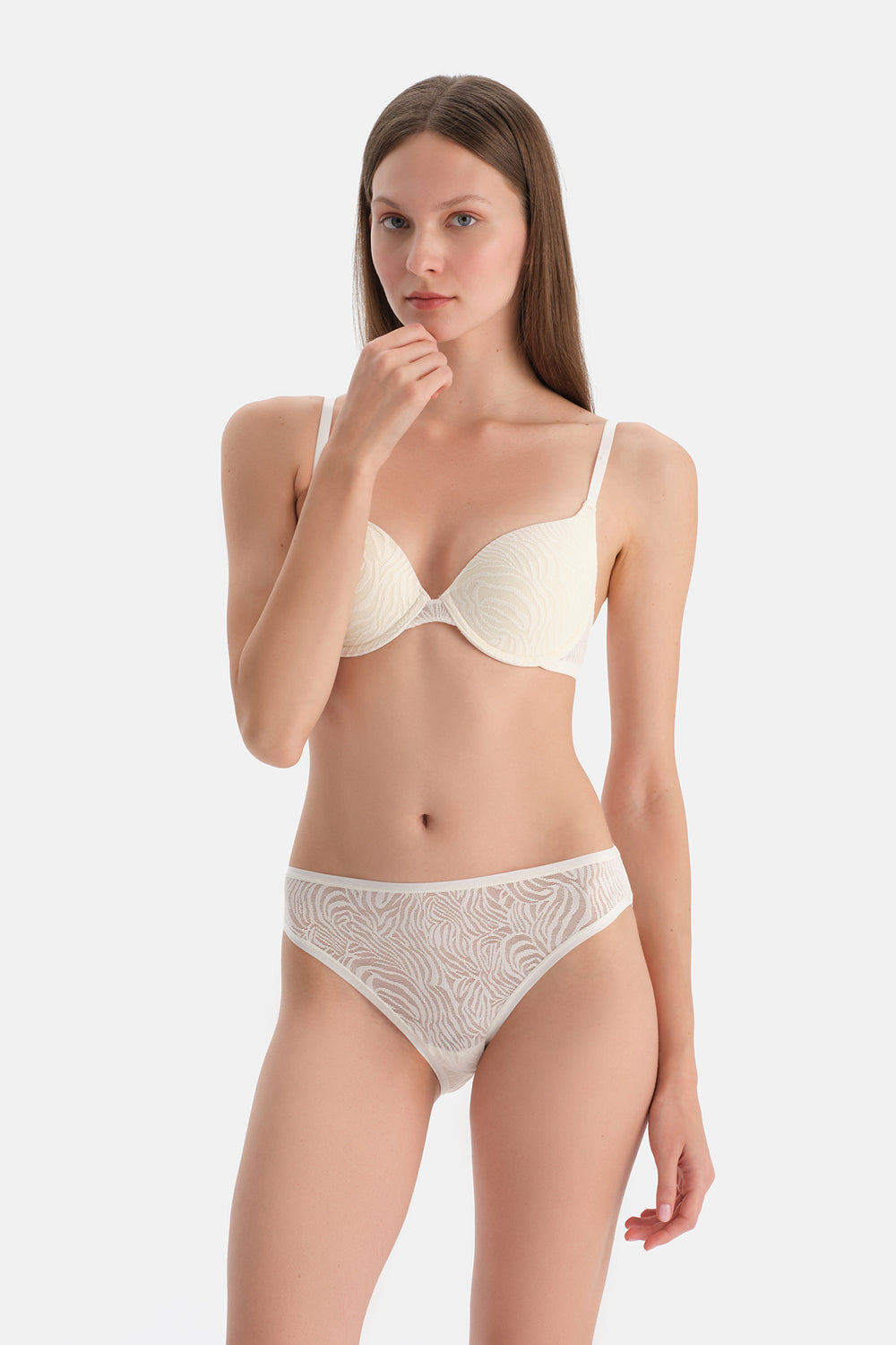 Ekru Dantelli Brazilian Külot