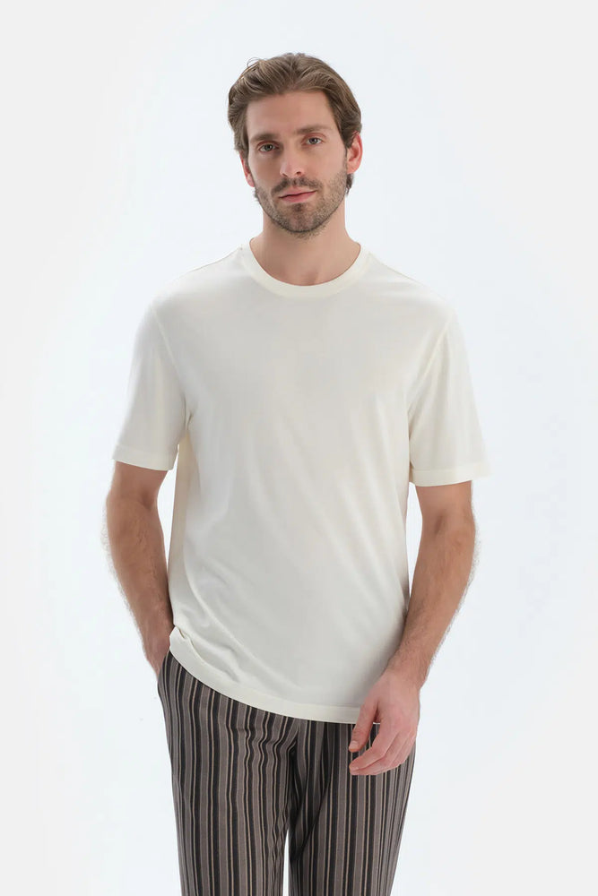 Ekru Kısa Kollu Bisiklet Yaka Penye Modal Tişört