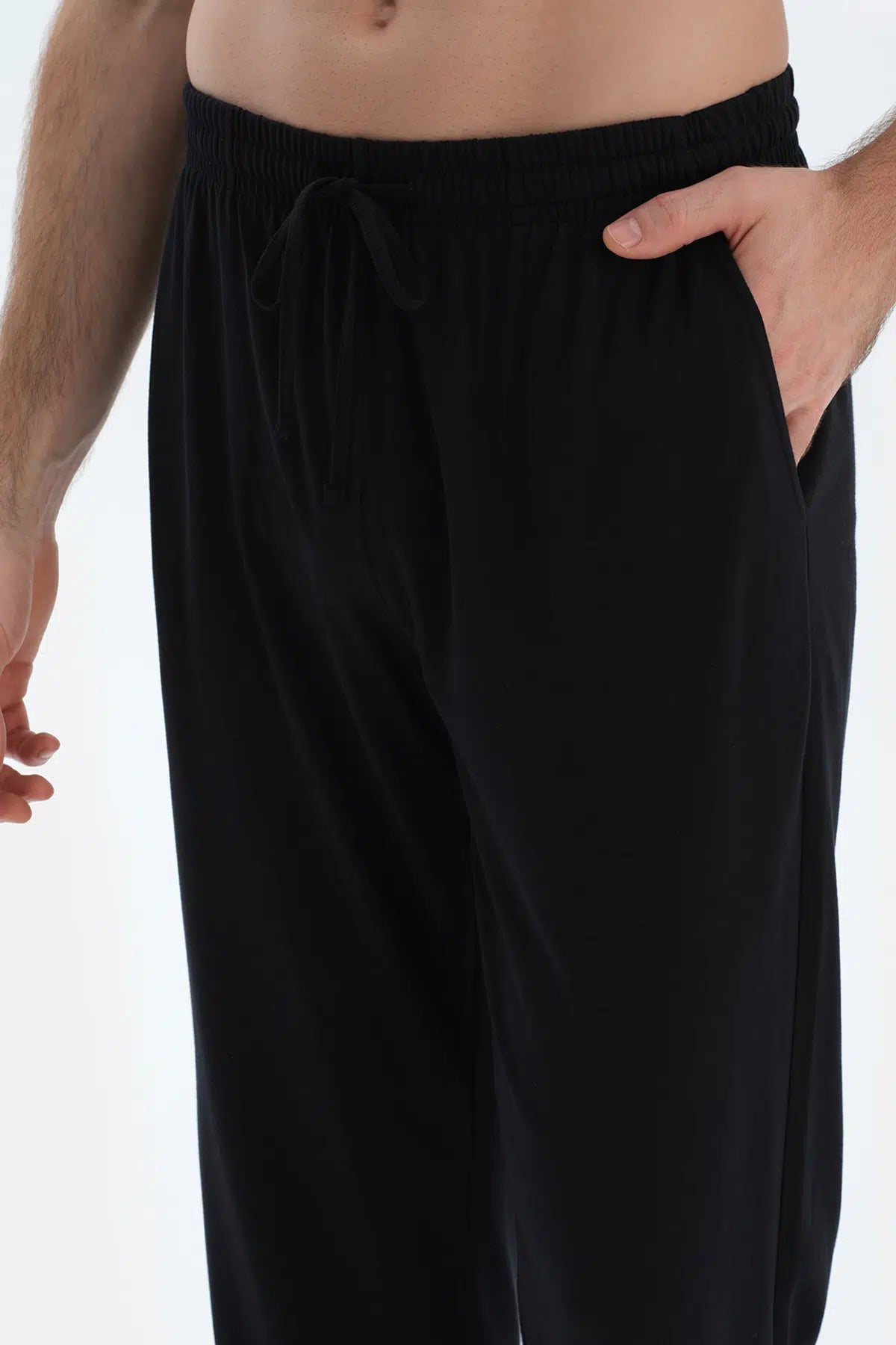 Siyah Düz Paça Penye Modal Pantolon