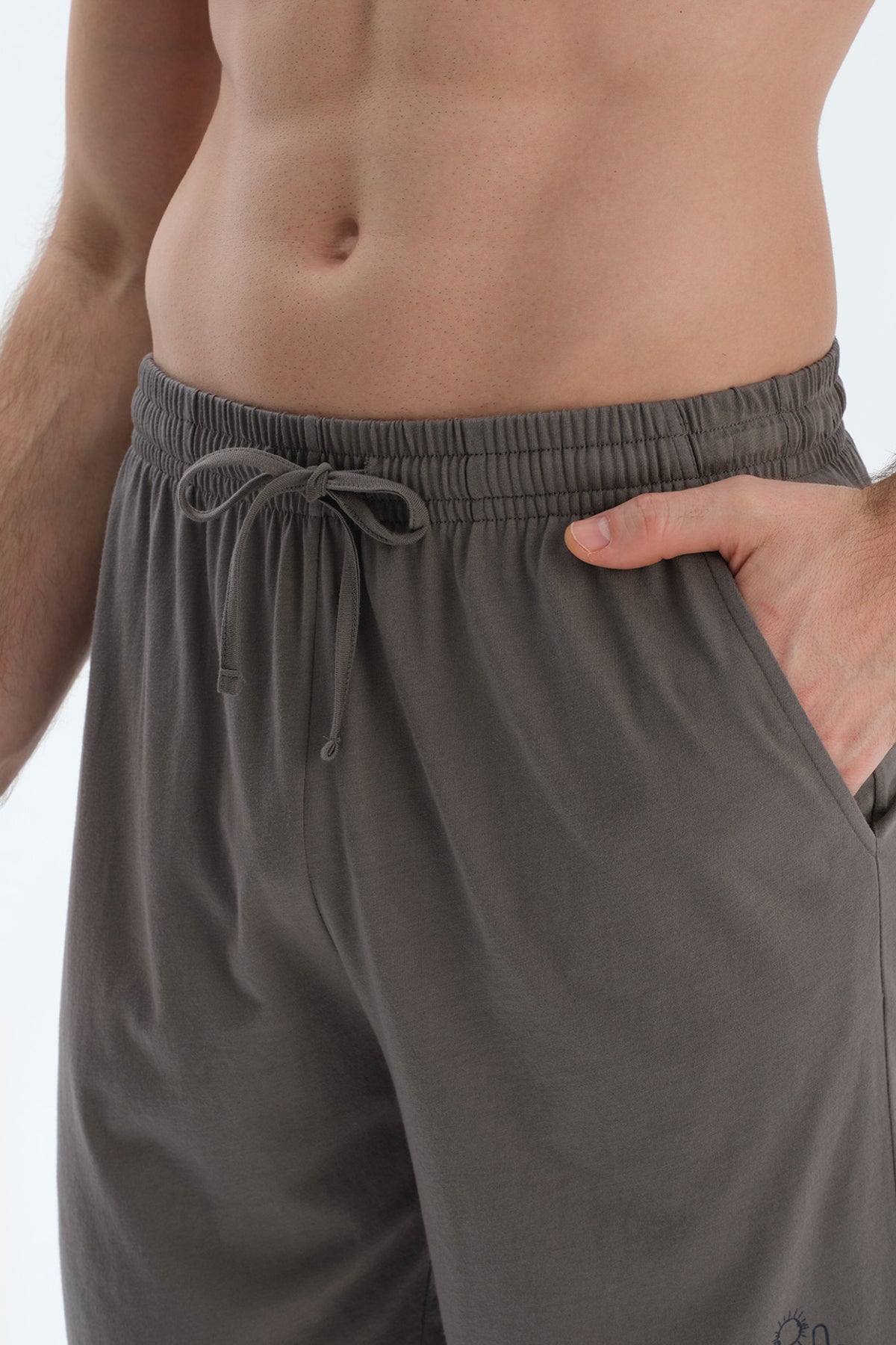 Gri Baskı Detaylı Penye Modal Şort