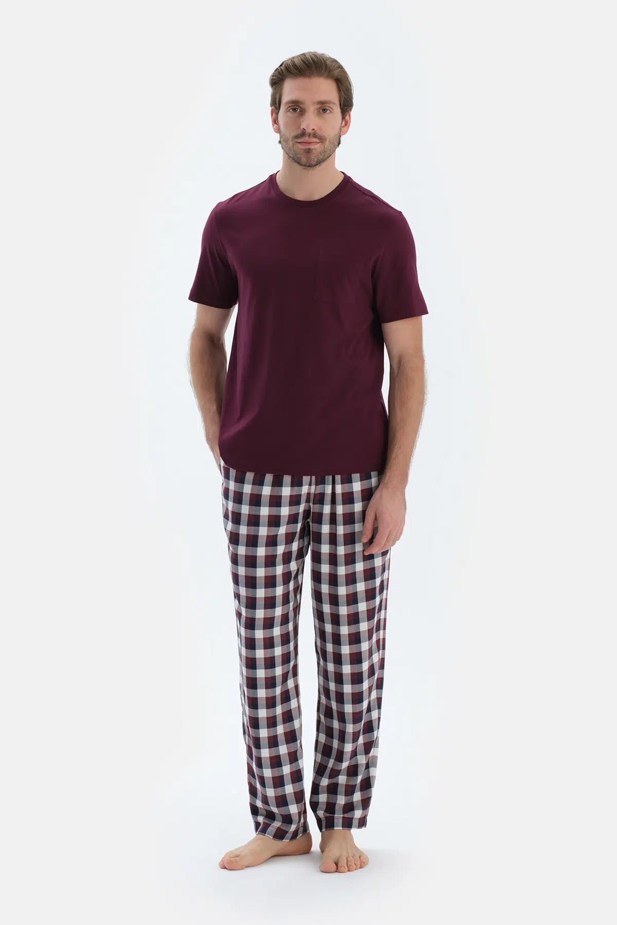 Bordo Kısa Kollu Tişört Ekoseli Pantolon Pijama Takımı