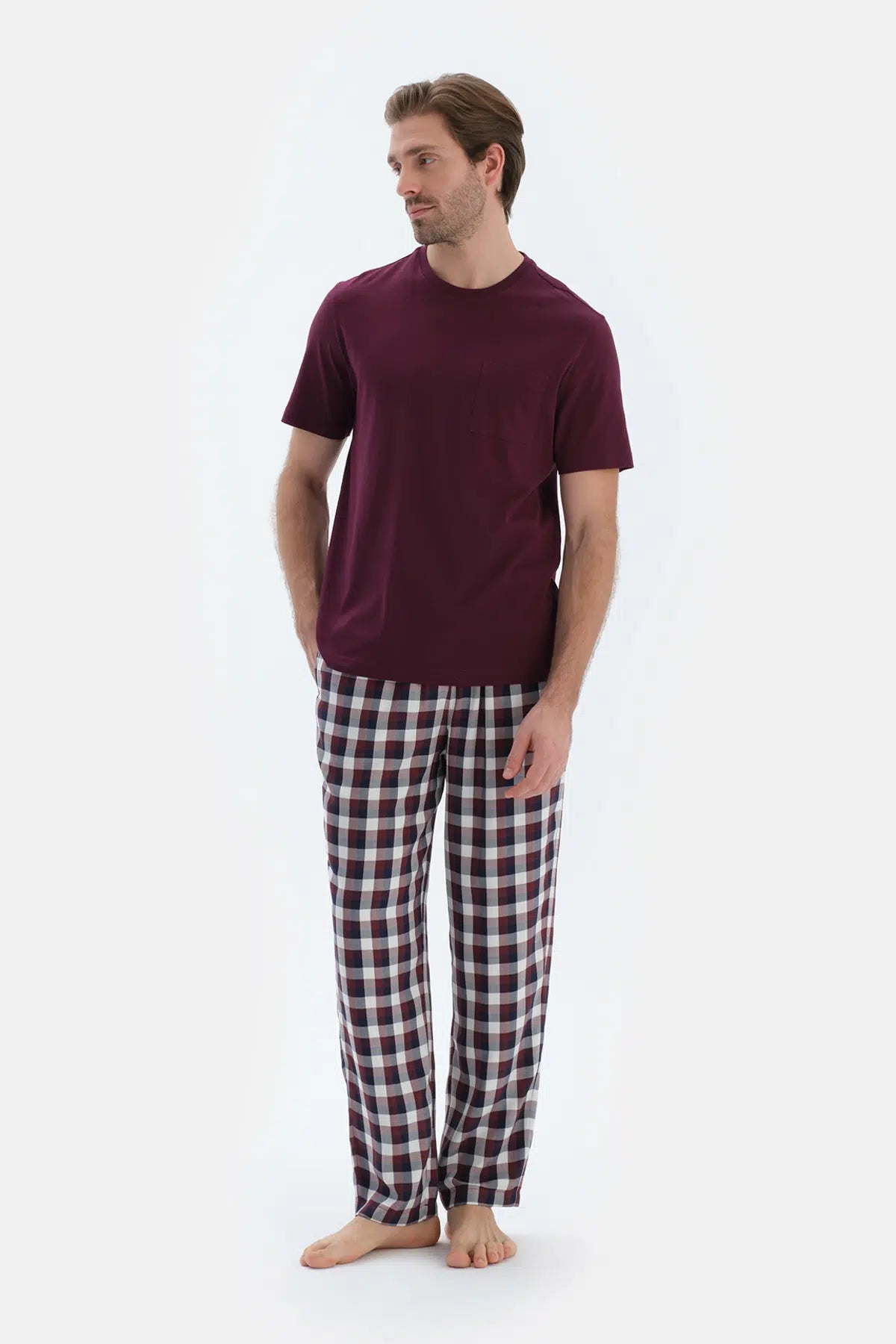 Bordo Kısa Kollu Tişört Ekoseli Pantolon Pijama Takımı