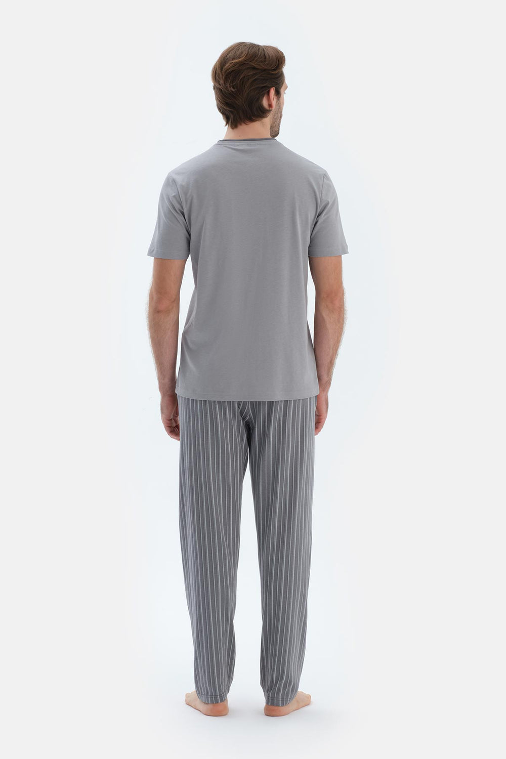 Gri Cep Detaylı Kısa Kollu Tişört Çizgili Pantolon Pijama Takımı