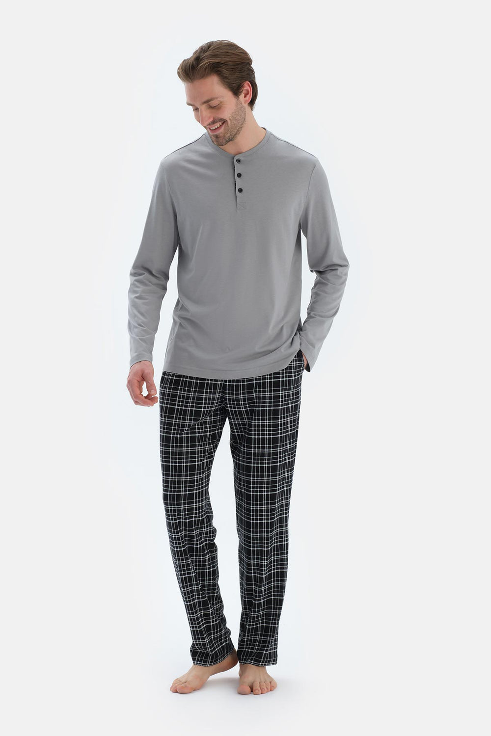Gri Uzun Kollu Pat Detaylı Tişört Ekose Pantolon Pijama Takımı