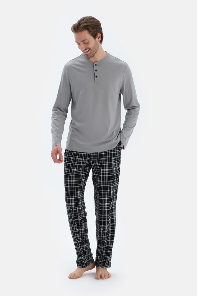 Gri Uzun Kollu Pat Detaylı Tişört Ekose Pantolon Pijama Takımı