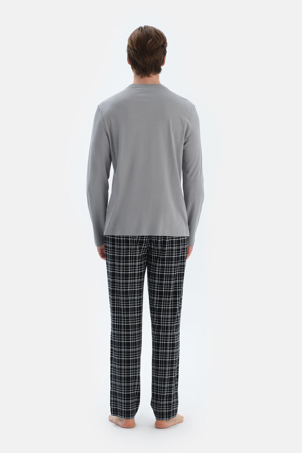 Gri Uzun Kollu Pat Detaylı Tişört Ekose Pantolon Pijama Takımı