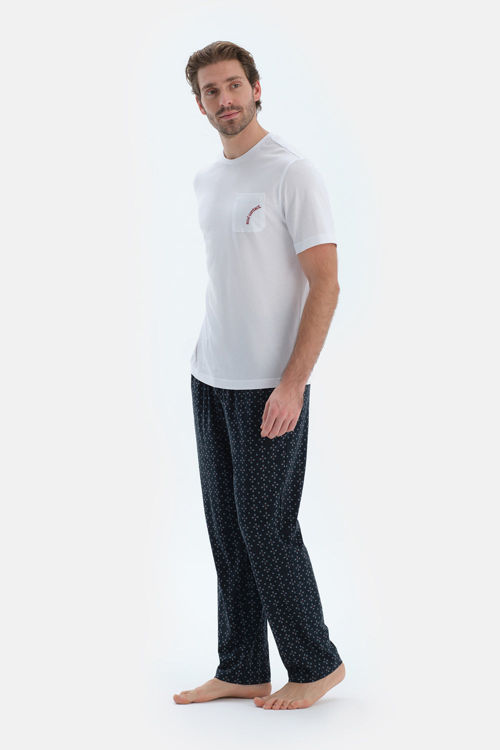 Ekru Cep Detaylı Kısa Kollu Tişört Mıkroprınt Desenli Pantolon Pijama Takımı