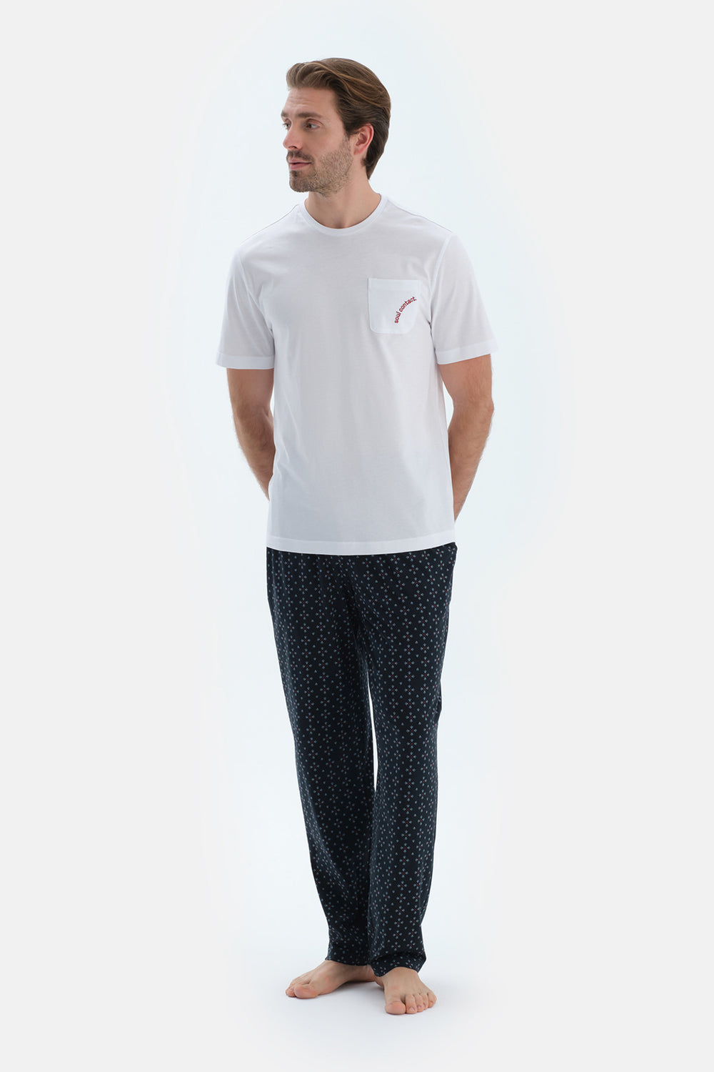 Ekru Cep Detaylı Kısa Kollu Tişört Mıkroprınt Desenli Pantolon Pijama Takımı