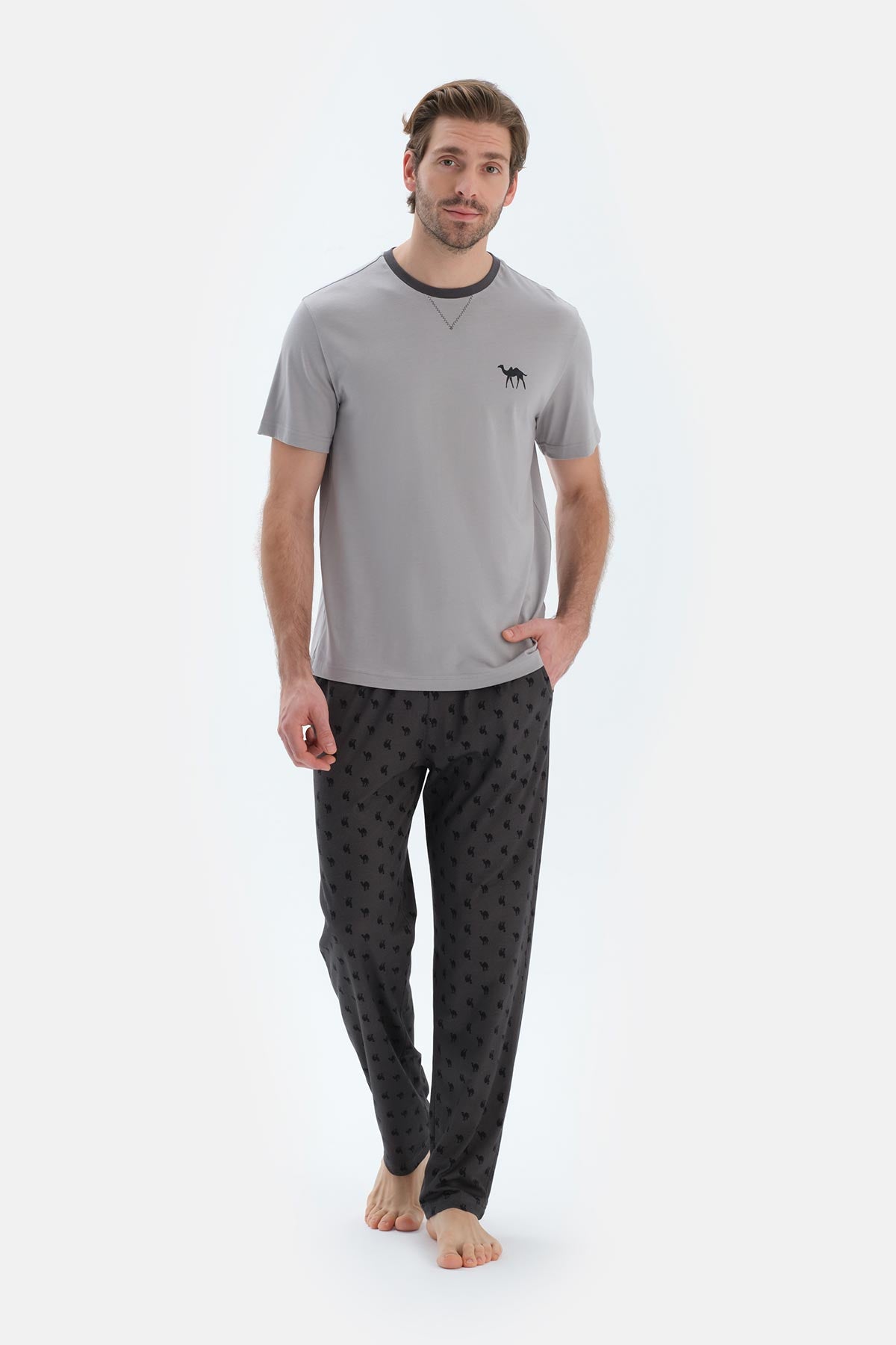 Gri Kısa Kollu Baskı Detaylı Tişört Pantolon Pijama Takımı