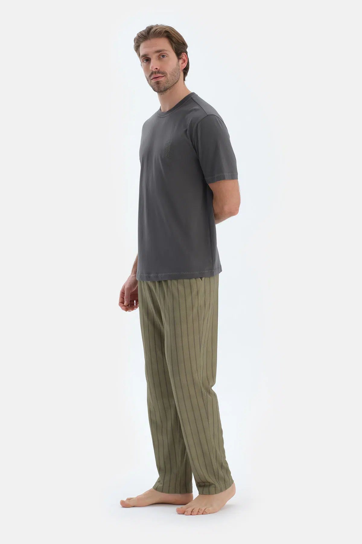 Antrasıt Kısa Kollu Dikiş Detaylı Tişört Pantolon Pijama Takımı