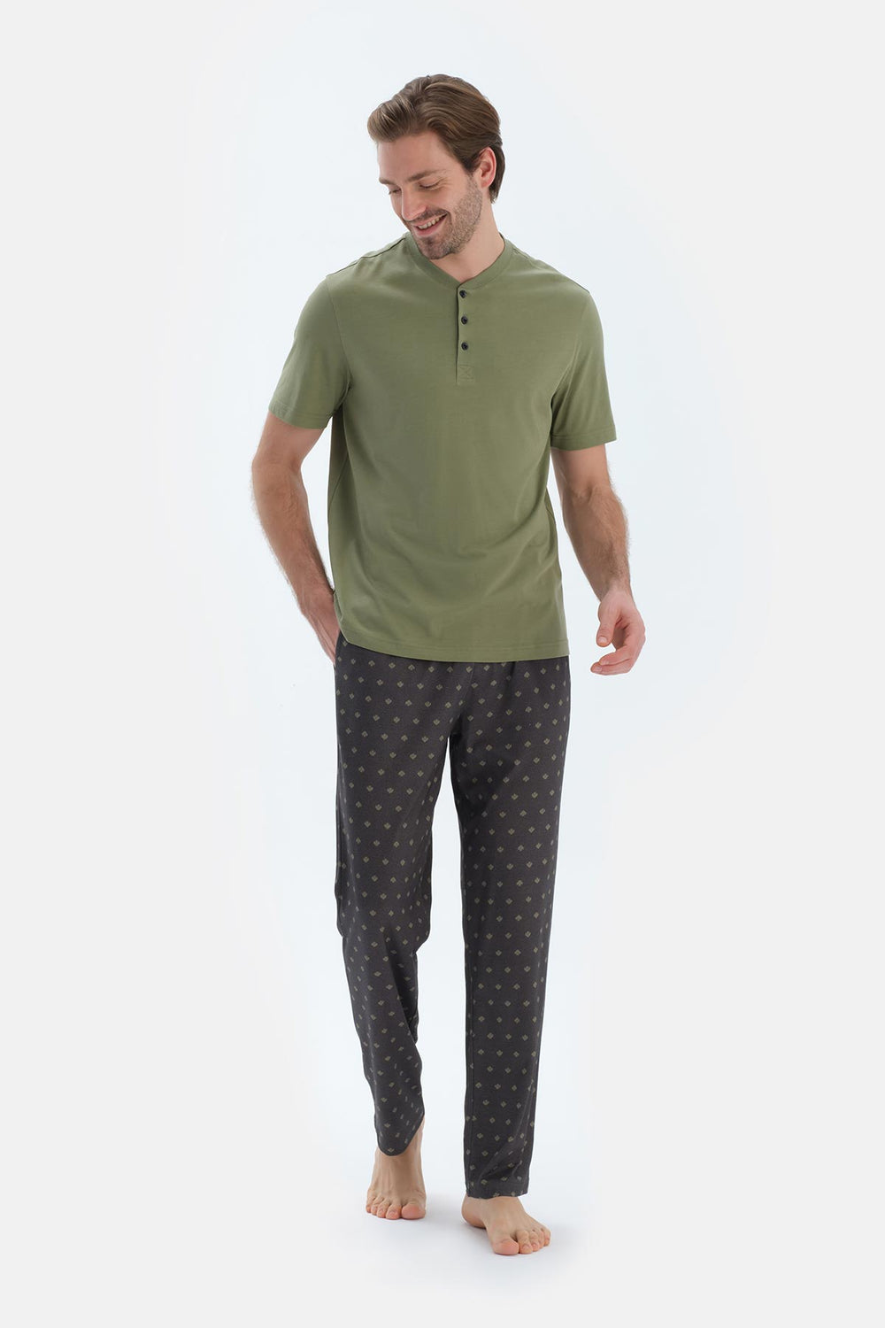 Yağ Yeşili Kısa Kollu Yarım Patlı Tişört Pantolon Pijama Takımı