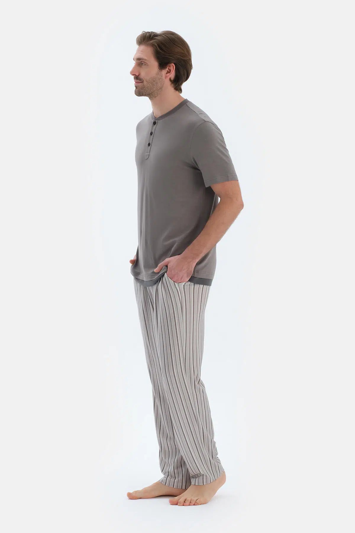 Gri Kısa Kollu Yarım Patlı Tişört Pantolon Pijama Takımı