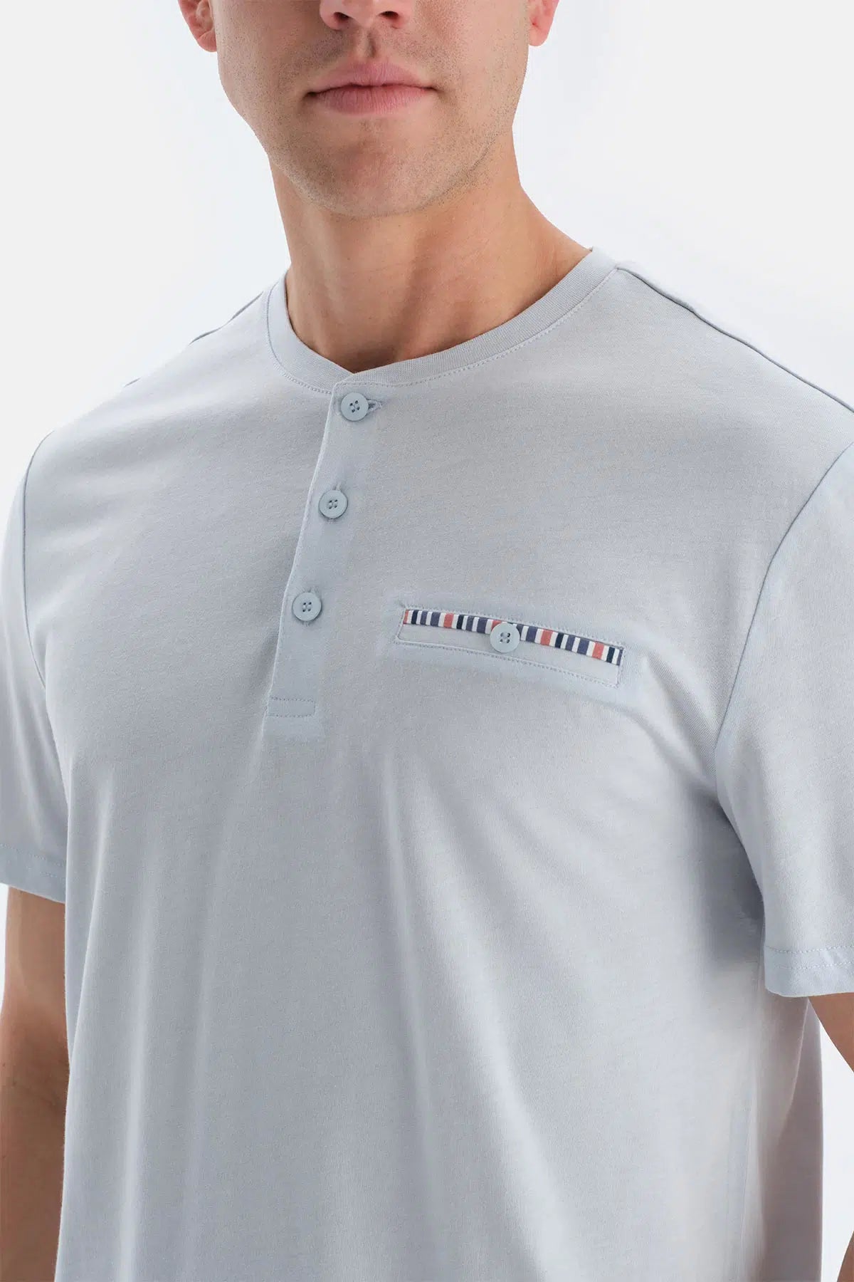 Açık Gri Pat Ve Fleto Cep Detaylı Tişört Pantolon Pijama Takımı