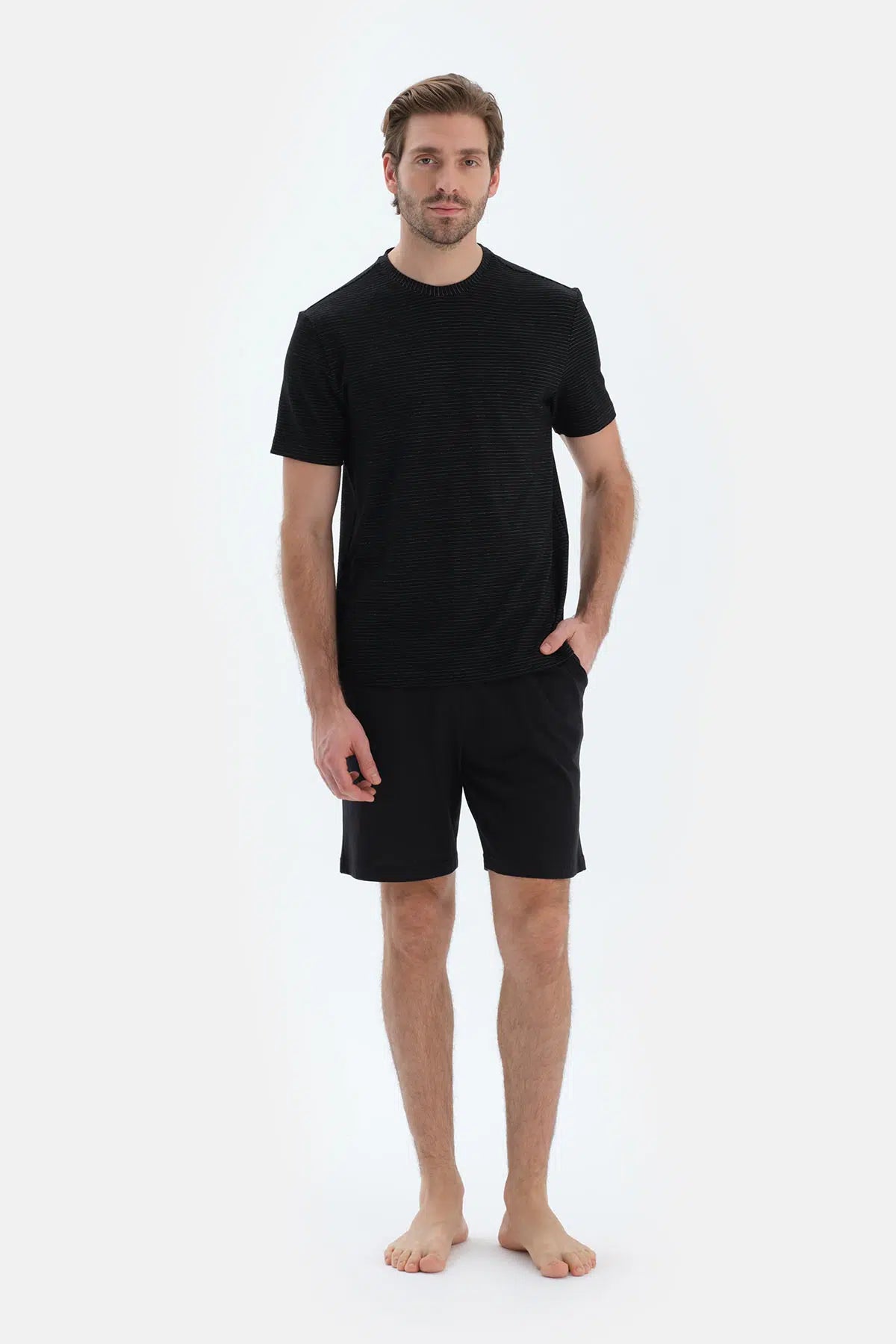 Siyah Kısa Kollu Çizgili Tişört Pantolon Pijama Takımı