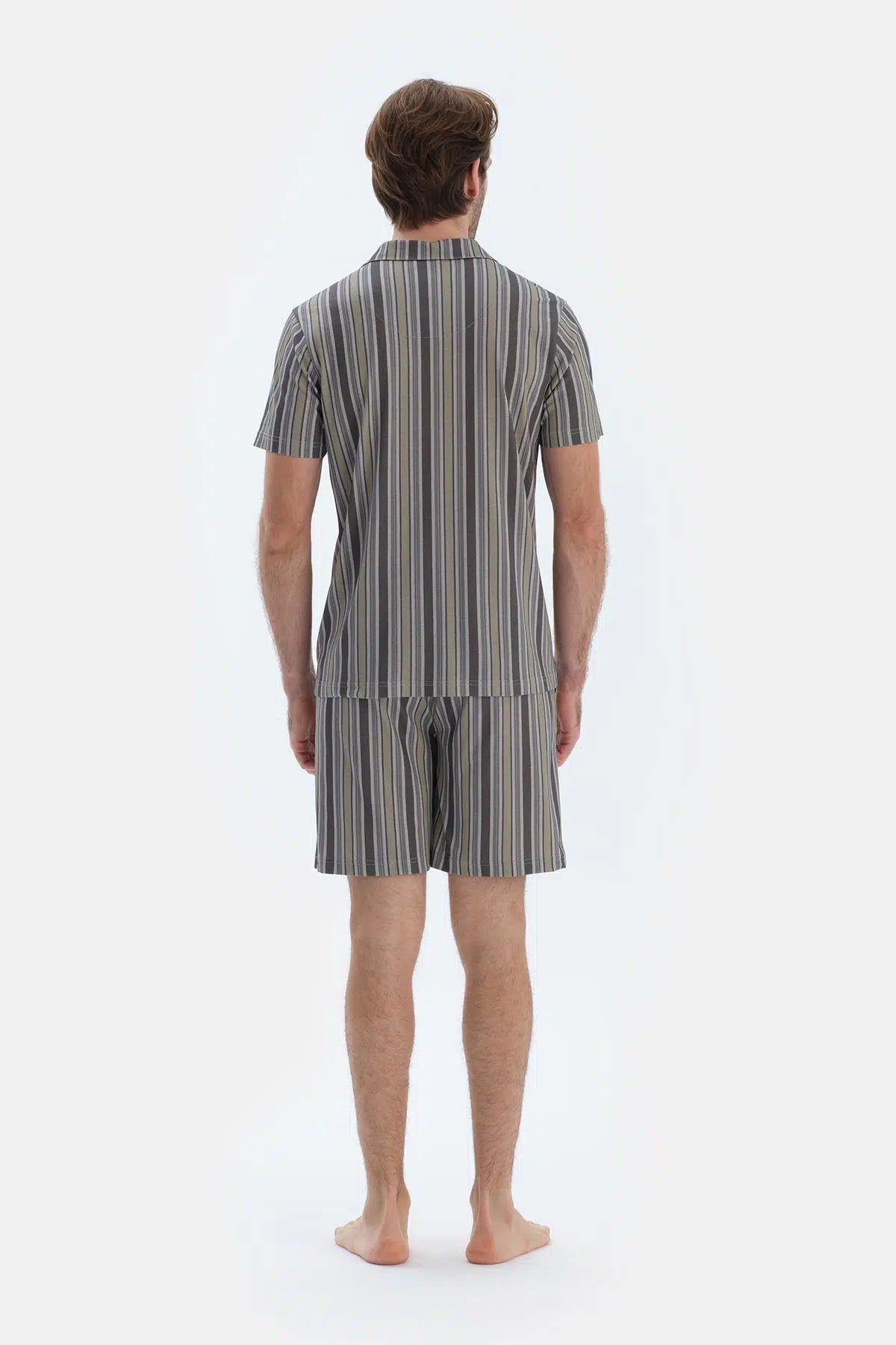 Siyah Metraj Çizgi Baskılı Gömlek Şort Pijama Takımı