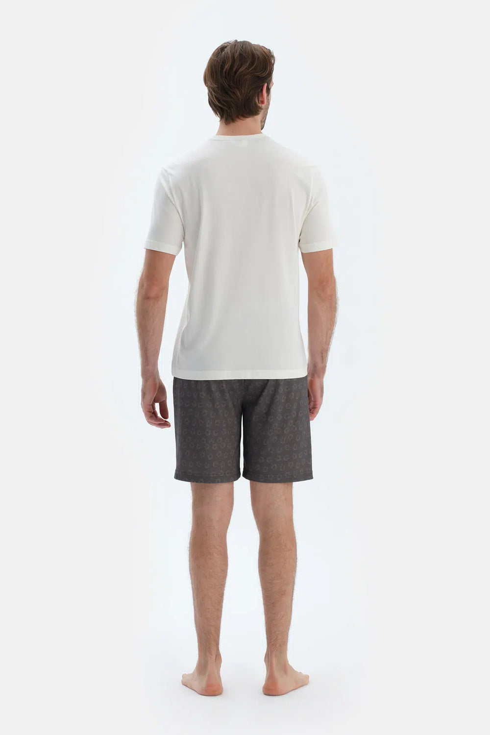 Ekru Kısa Kollu Dikiş ve Baskı Detaylı Tişört Pantolon Pijama Takımı