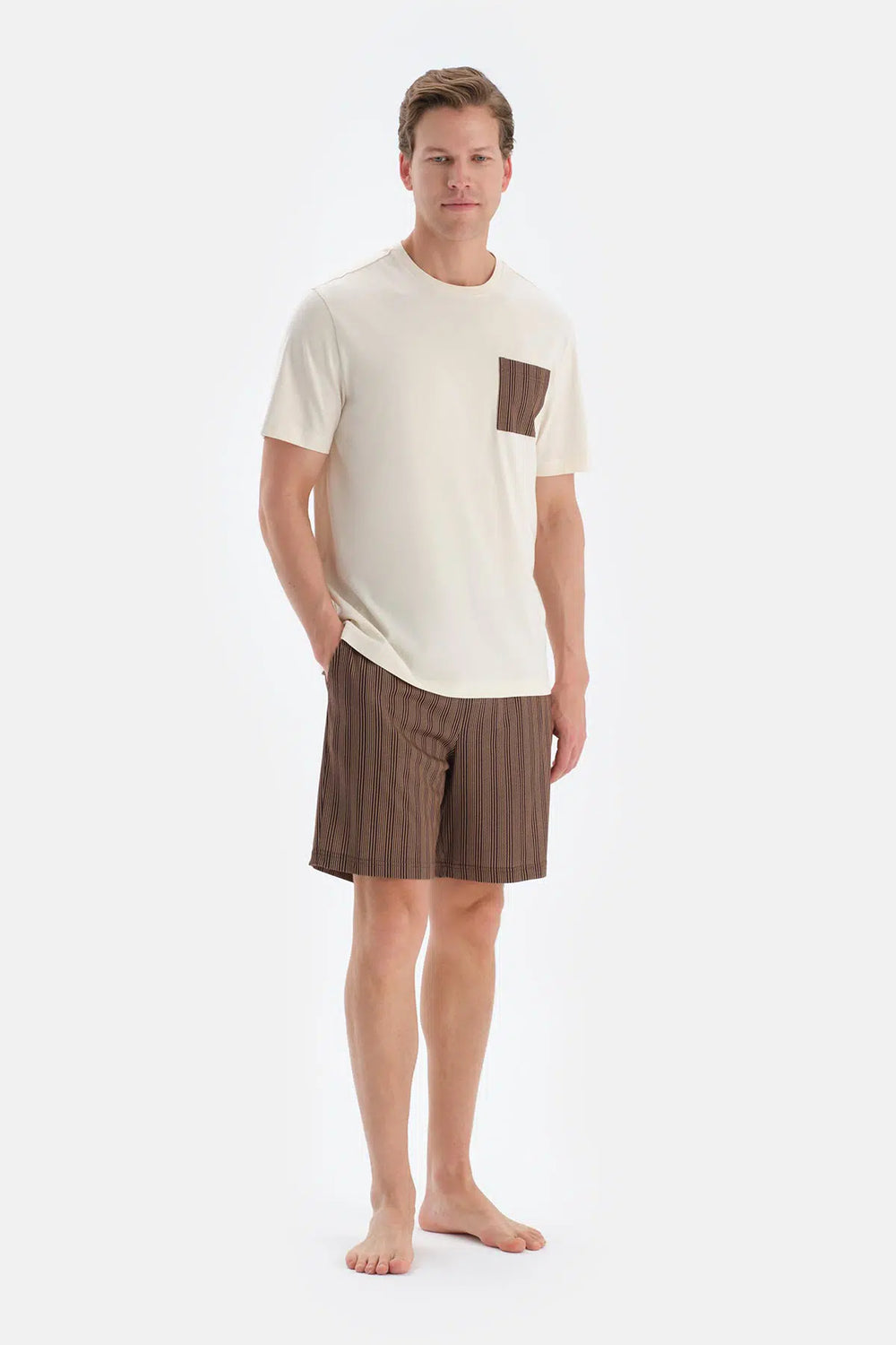Ekru Cep Detaylı Kısa Kollu Tişört Şort Pijama Takımı