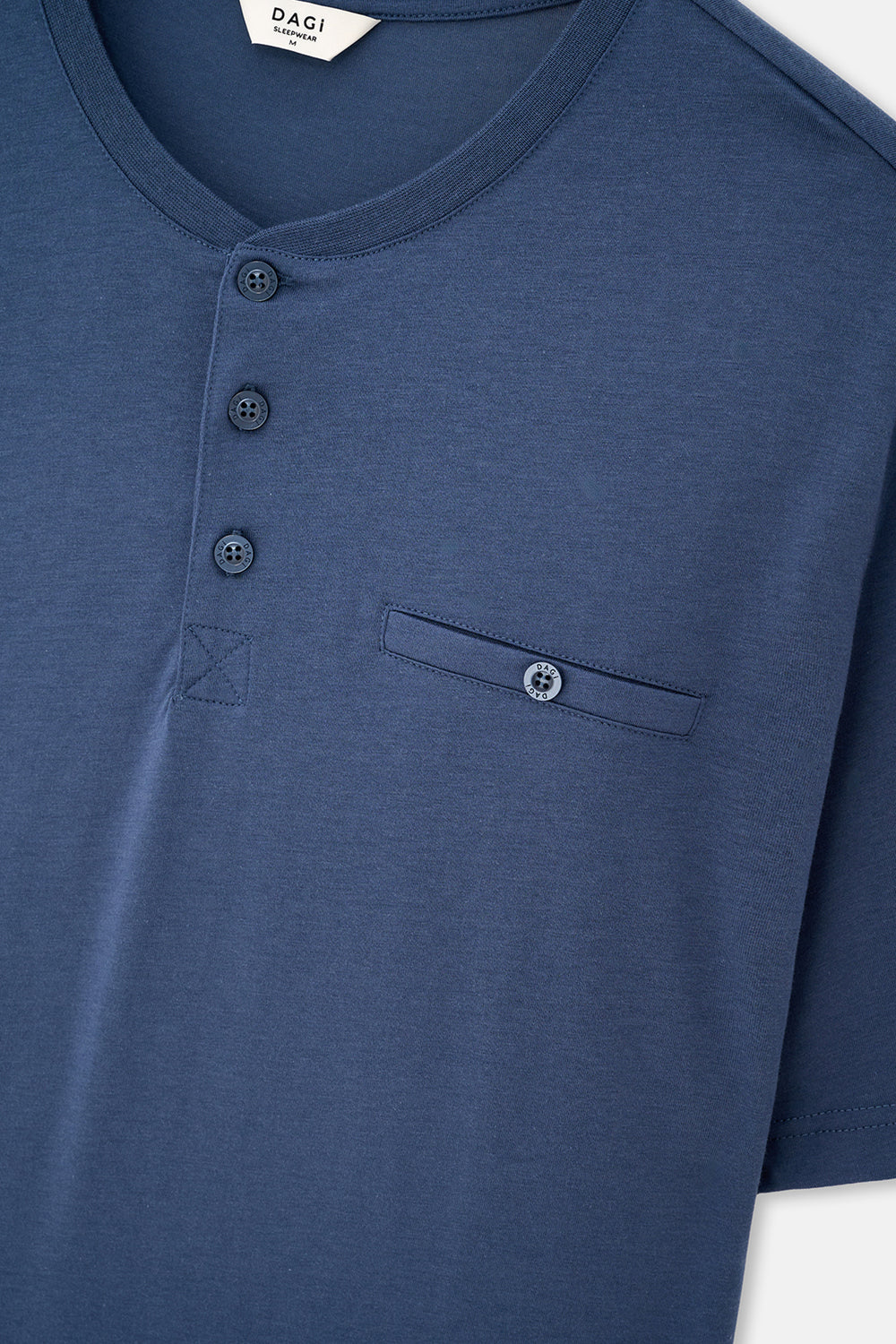 PAT VE CEP DETAYLI TİŞÖRT ŞORT TAKIM