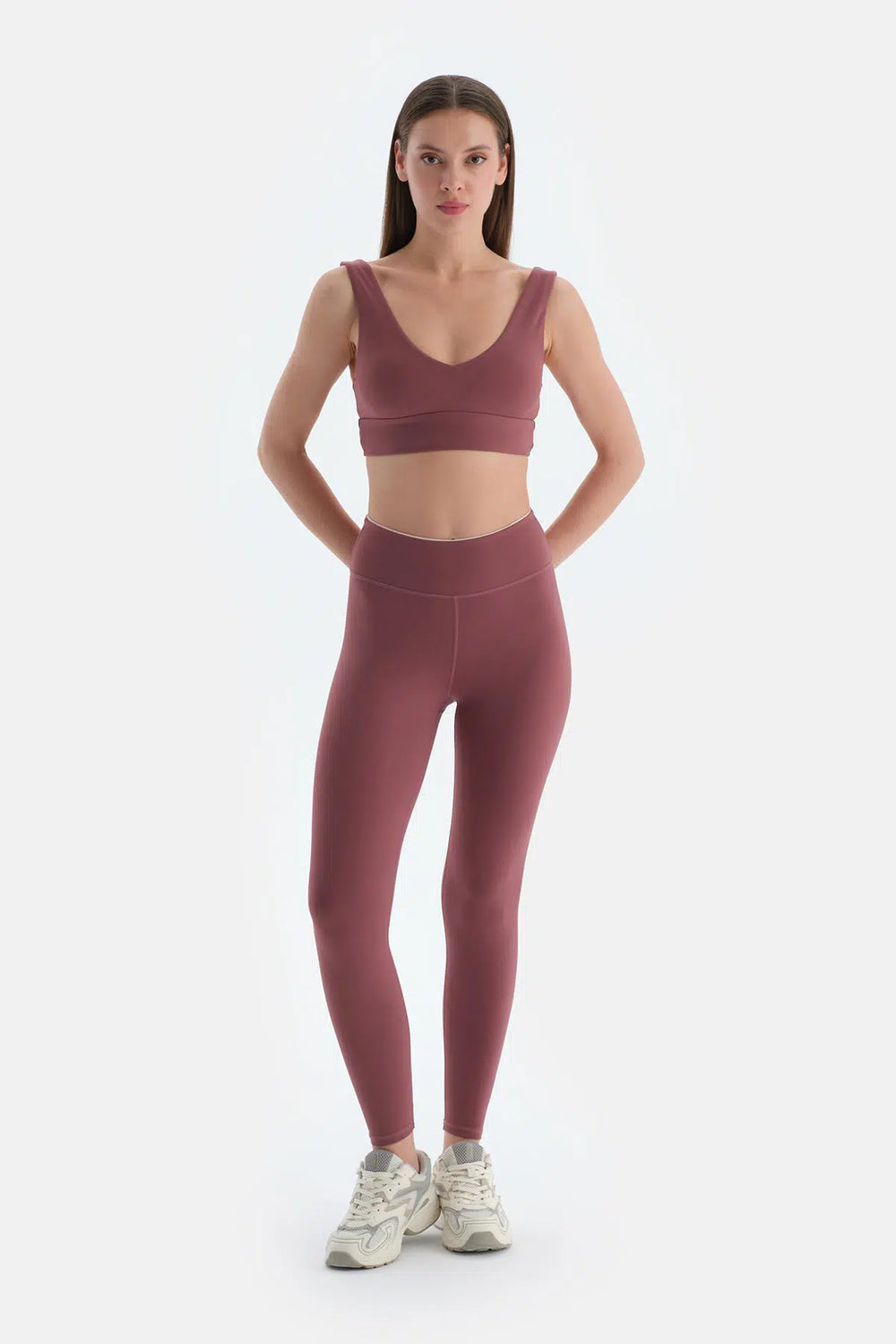 KADIN KALIN ASKILI SPORCU SÜTYENİ