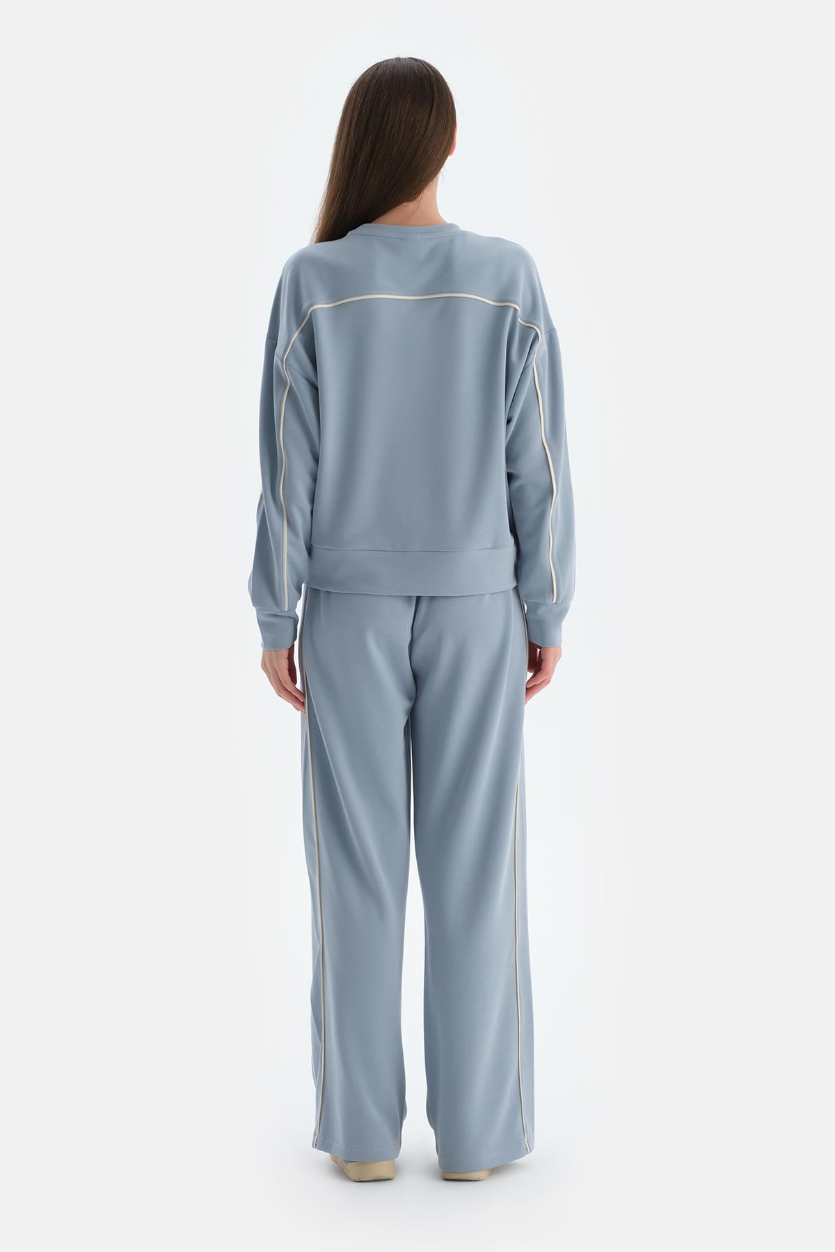 Açık Mavi Kadın Modal Biye Detaylı Sweatshırt