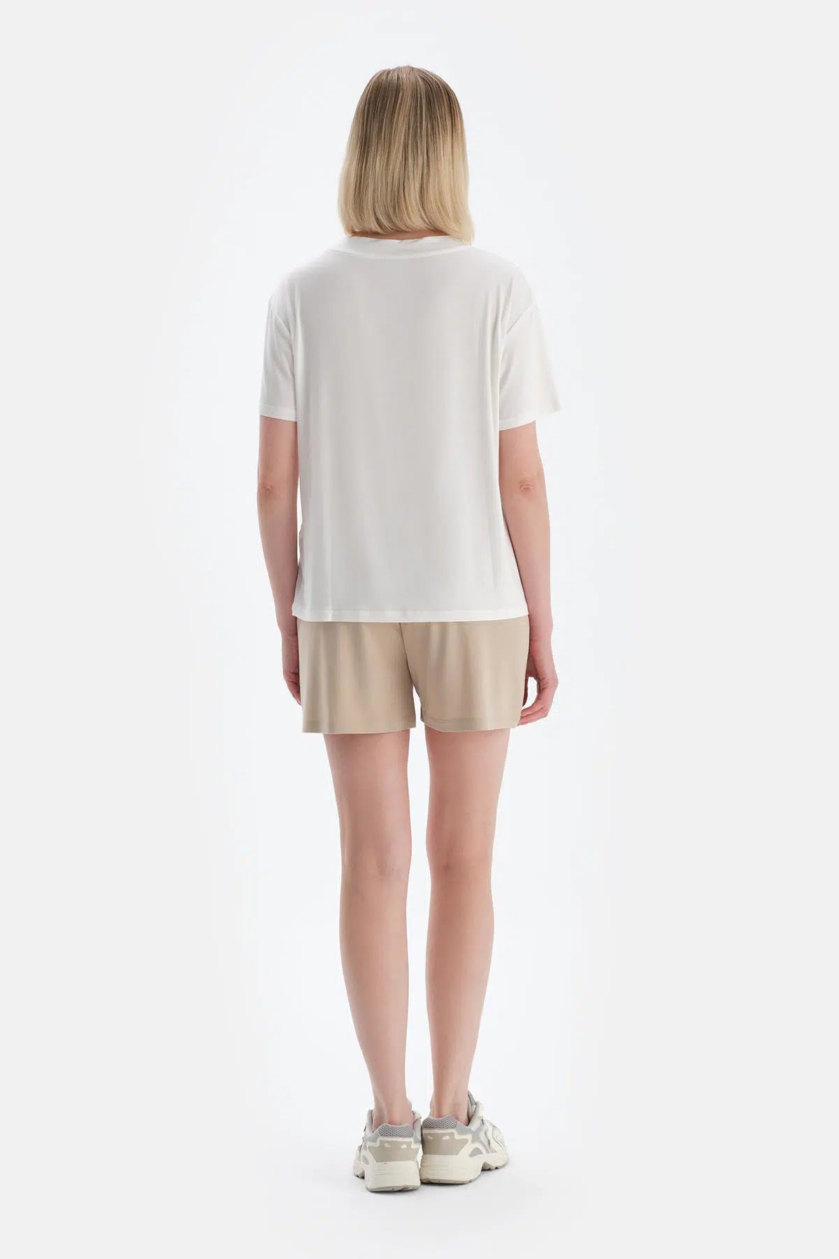 Ekru Cool Touch V Yaka Modal Tişört