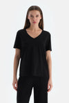 Siyah V Yaka Kısa Kollu Tişört