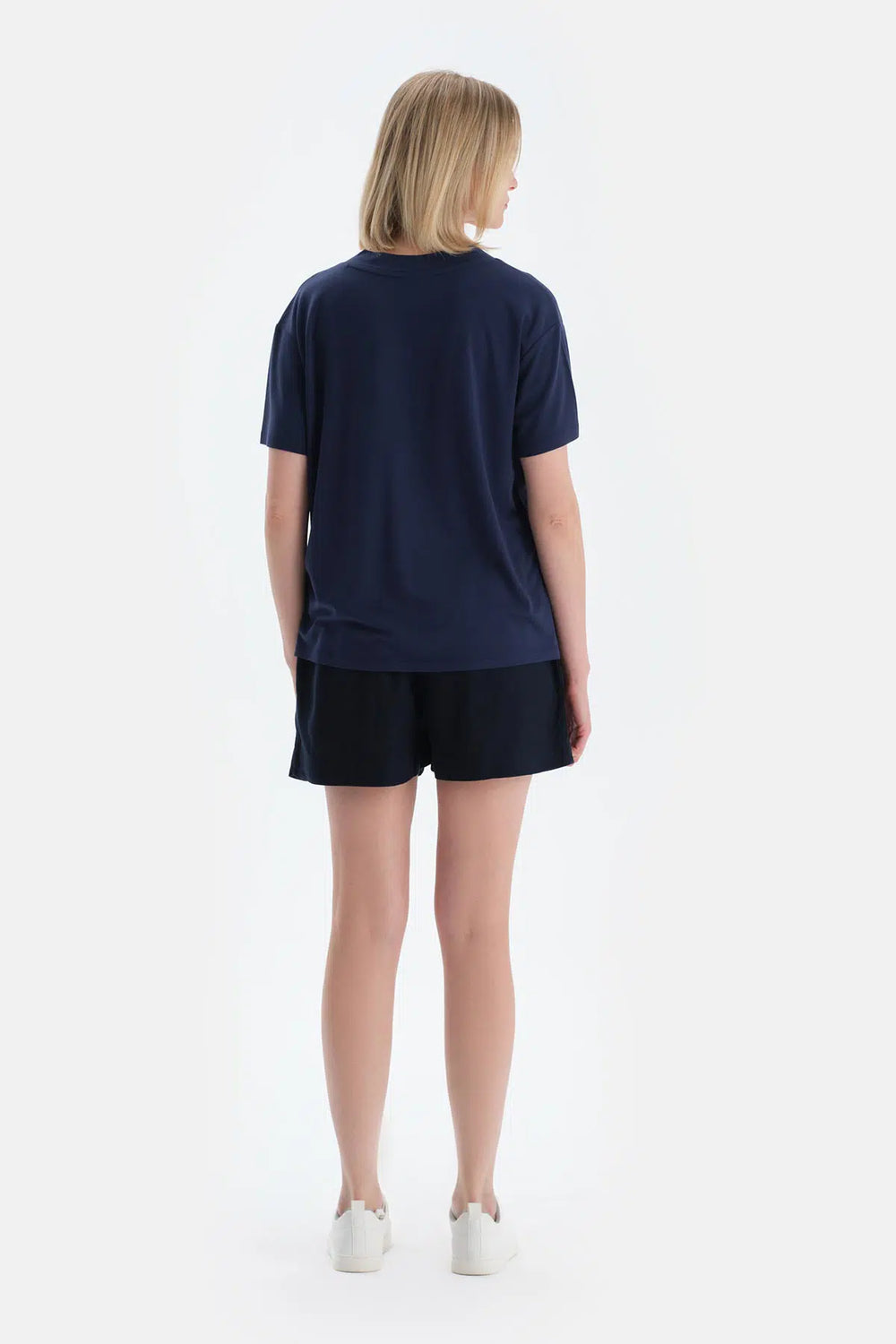 Lacivert V Yaka Kısa Kollu Tişört