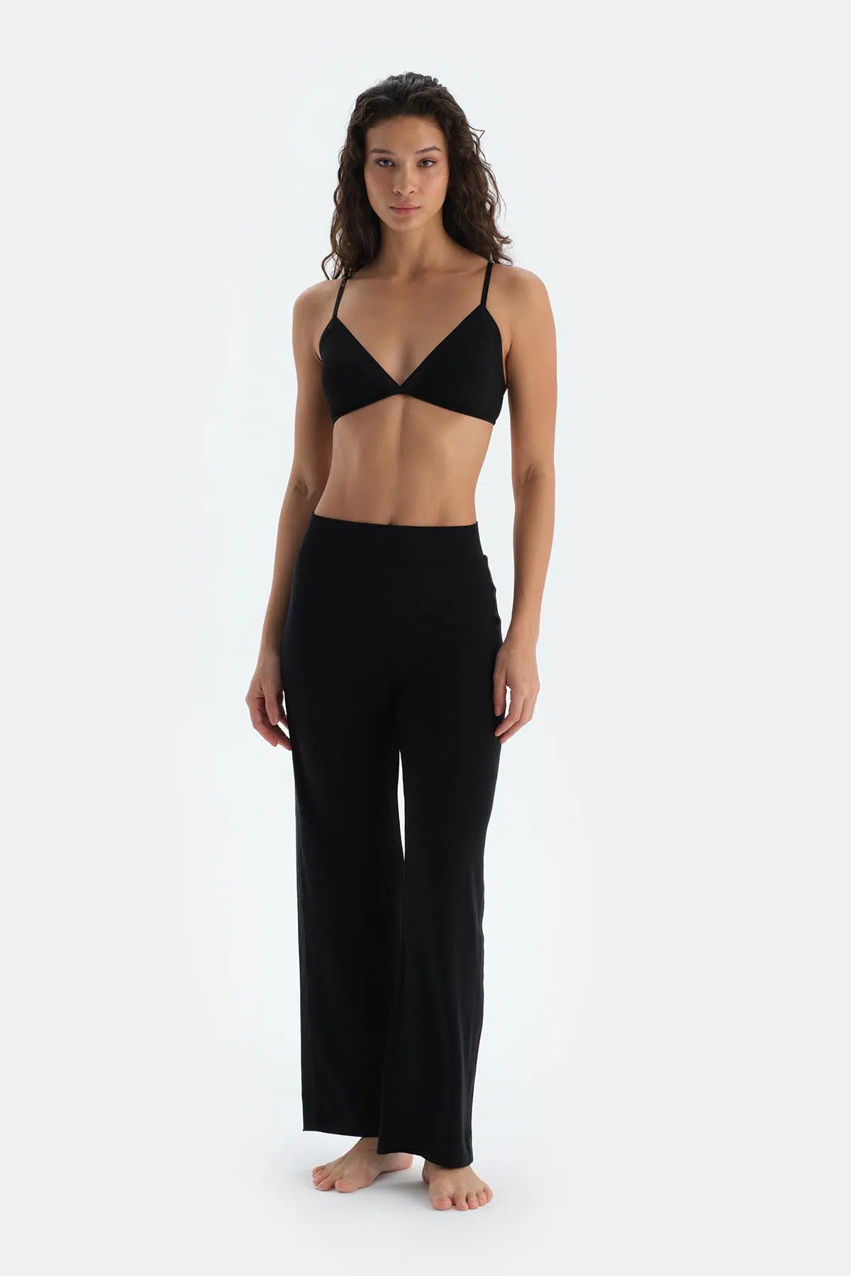 Siyah Basıc Yanı Şerit Dantel Detaylı Pantolon