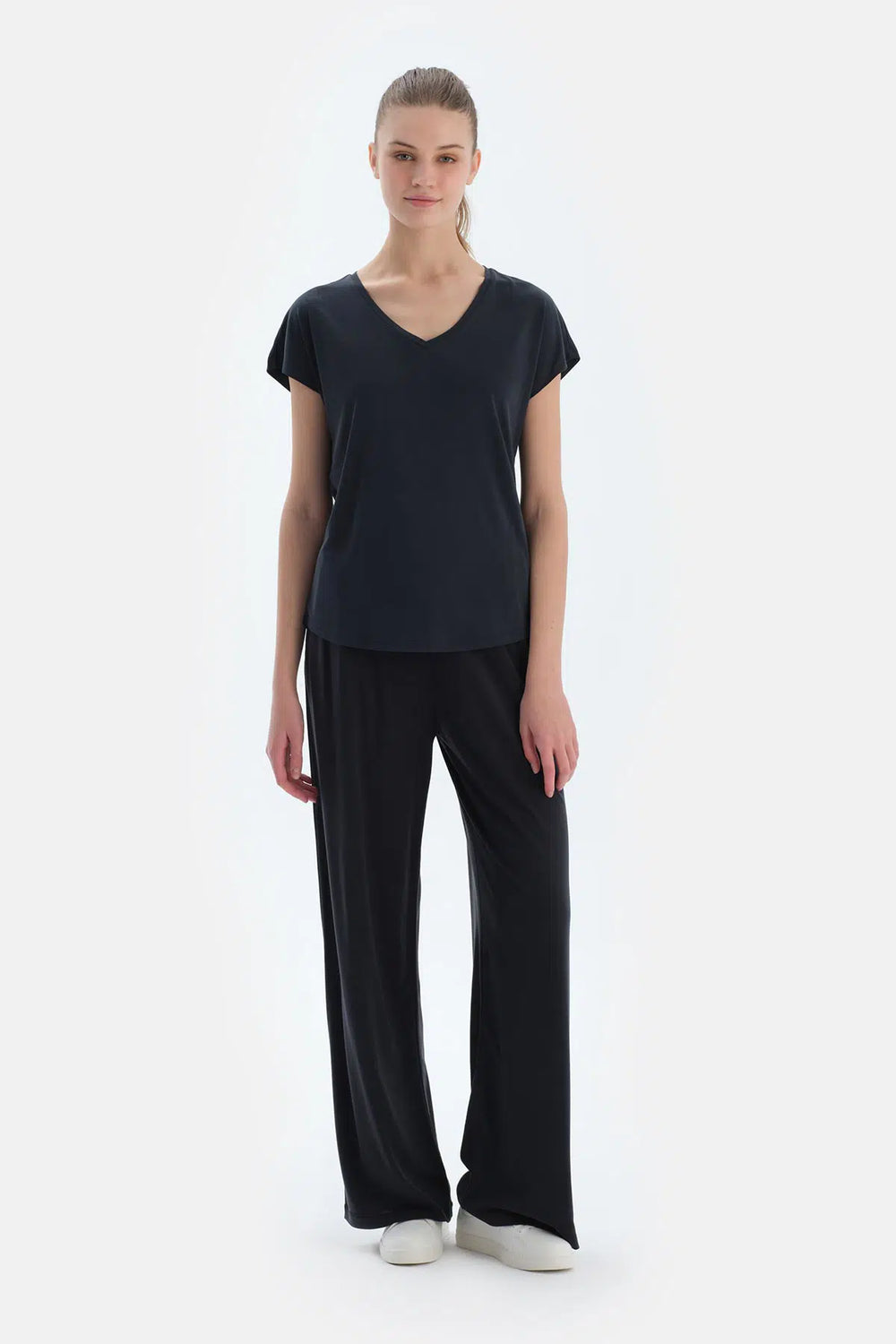 Siyah Cepli Basıc Modal Pantolon