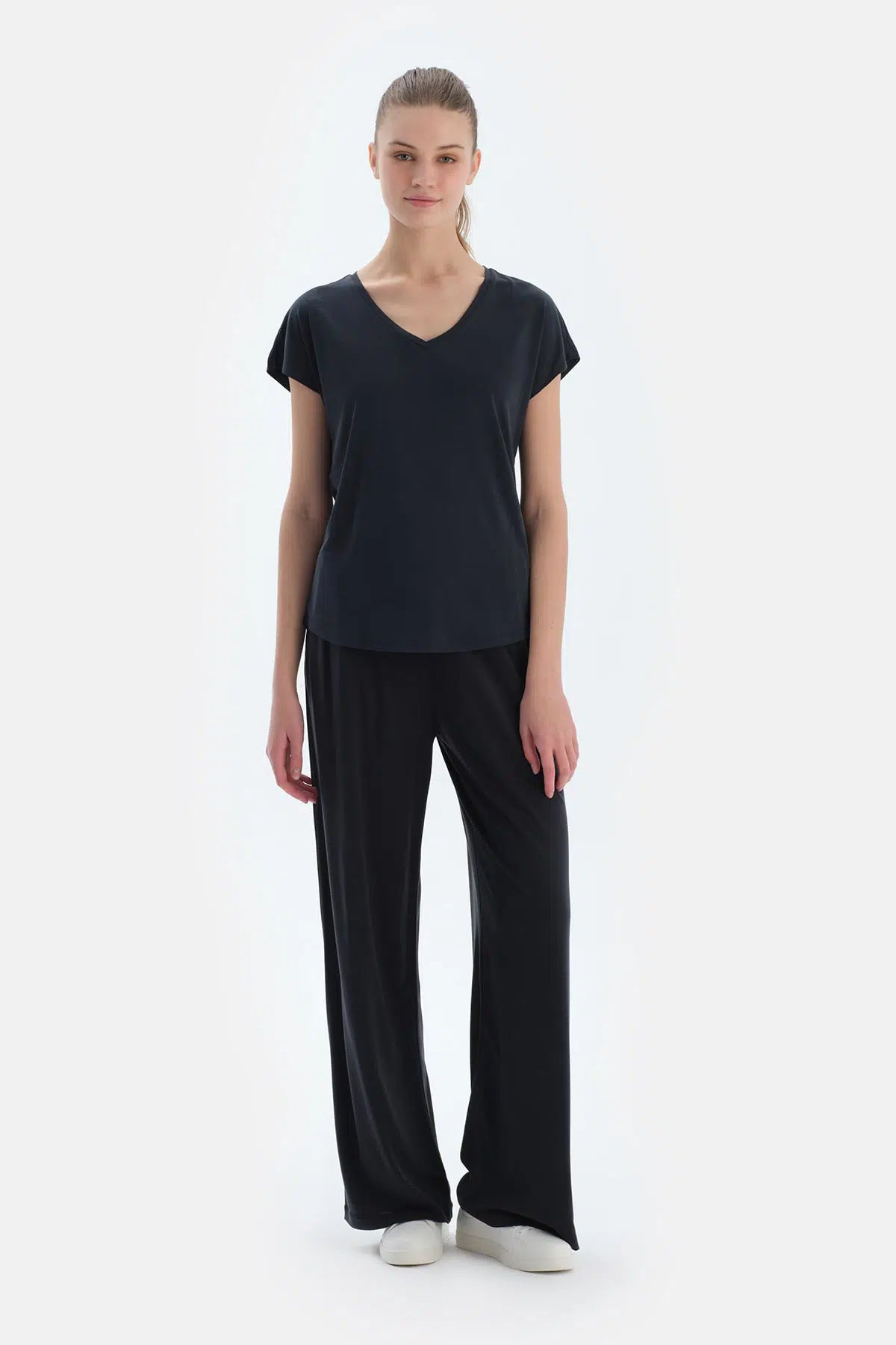 Siyah Cepli Basıc Modal Pantolon