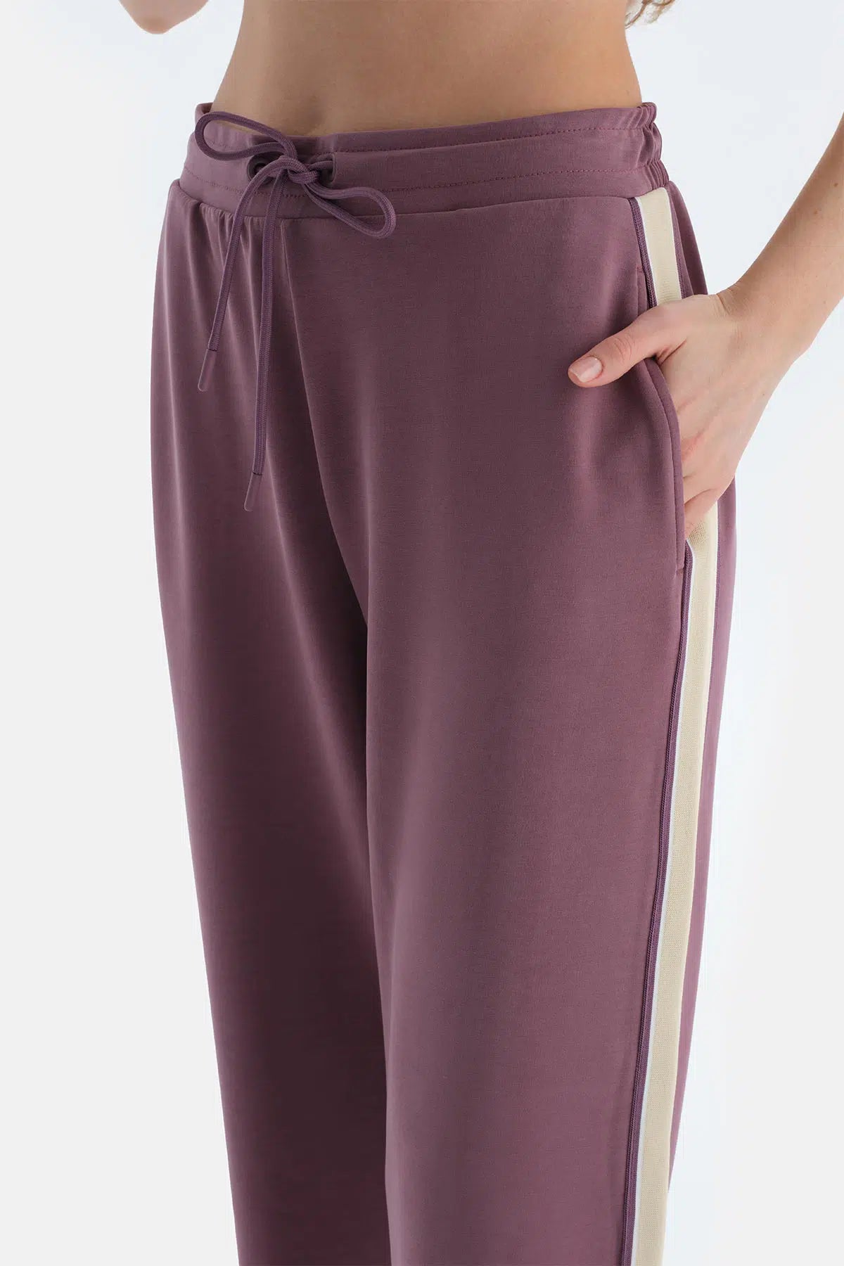 Mürdüm Kadın Modal Karışımlı Yan Şerit Detaylı Pantolon