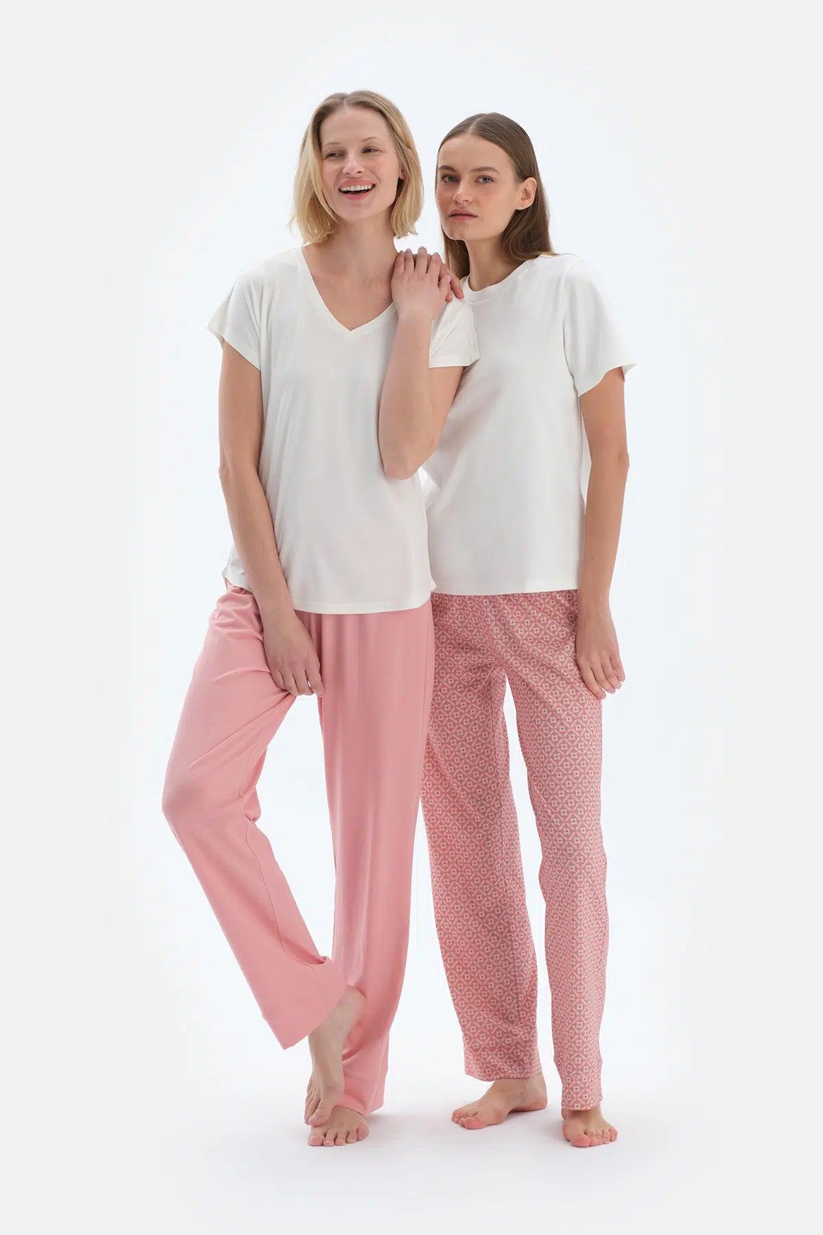 Gül Kurusu Metraj Desenli Ve Düz Ikili Pantolon