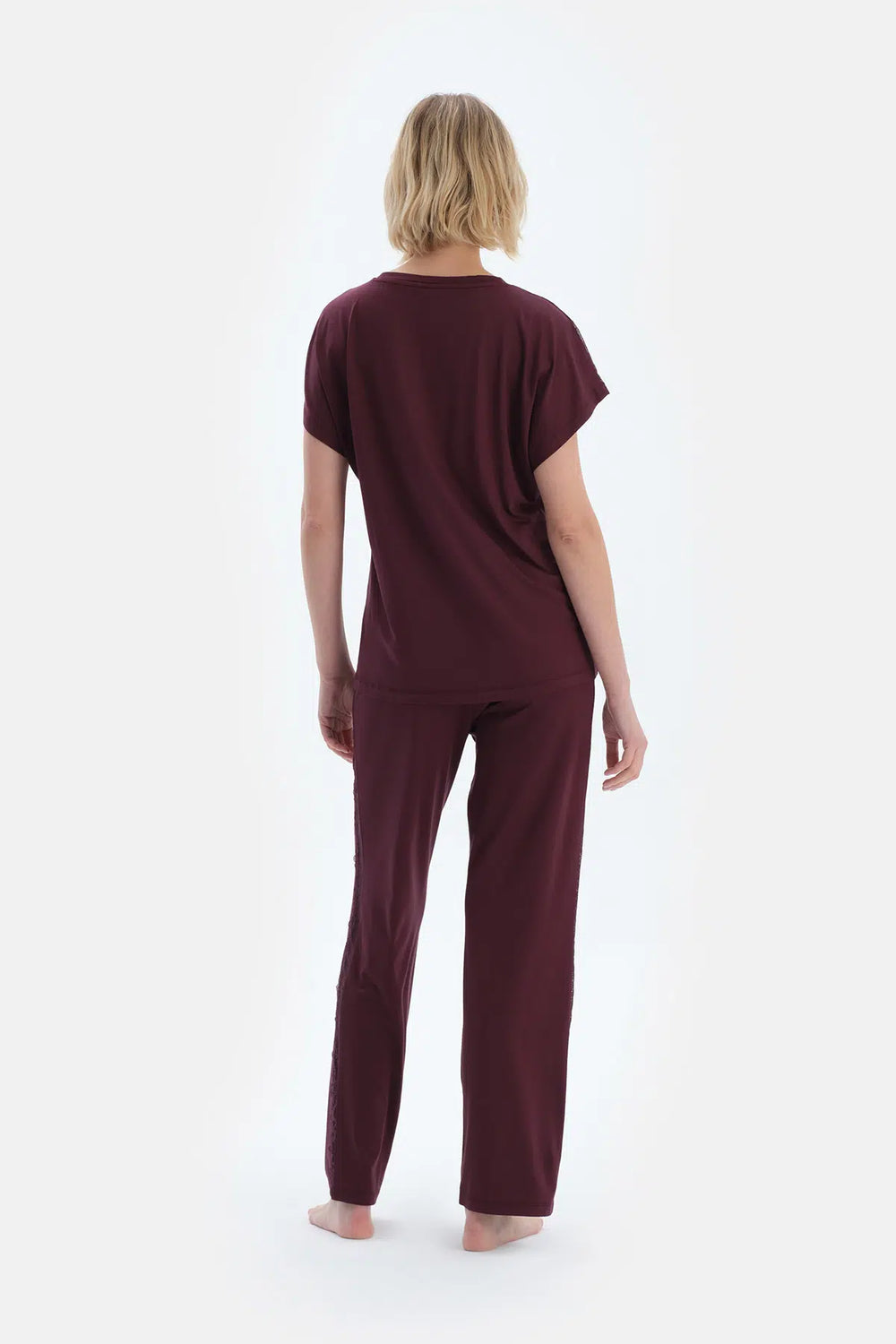 Mürdüm Dantel Detaylı Kısa Kollu Viskon Tişört Pantolon Pijama Takımı