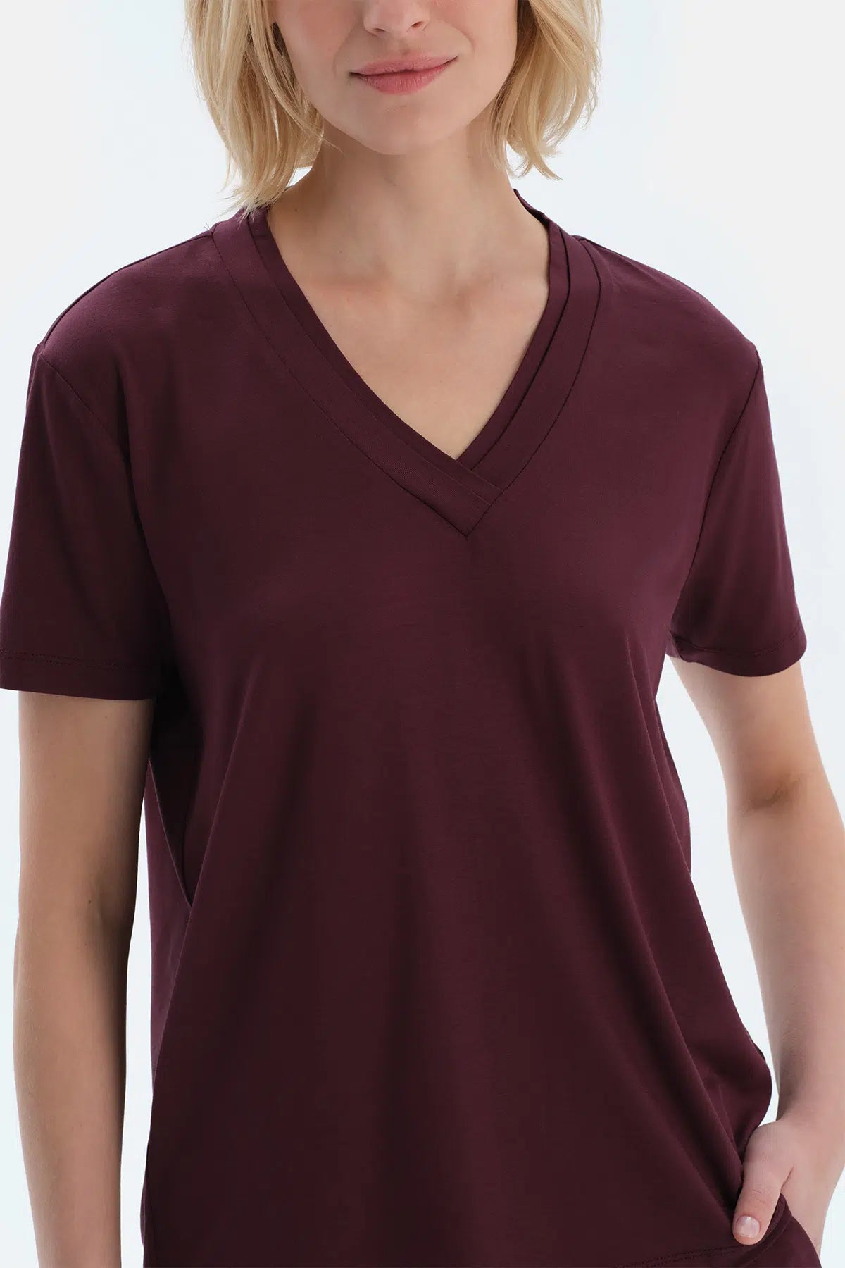 Bordo V Yaka Kısa Kollu Viskon Tişört Pantolon Pijama Takımı