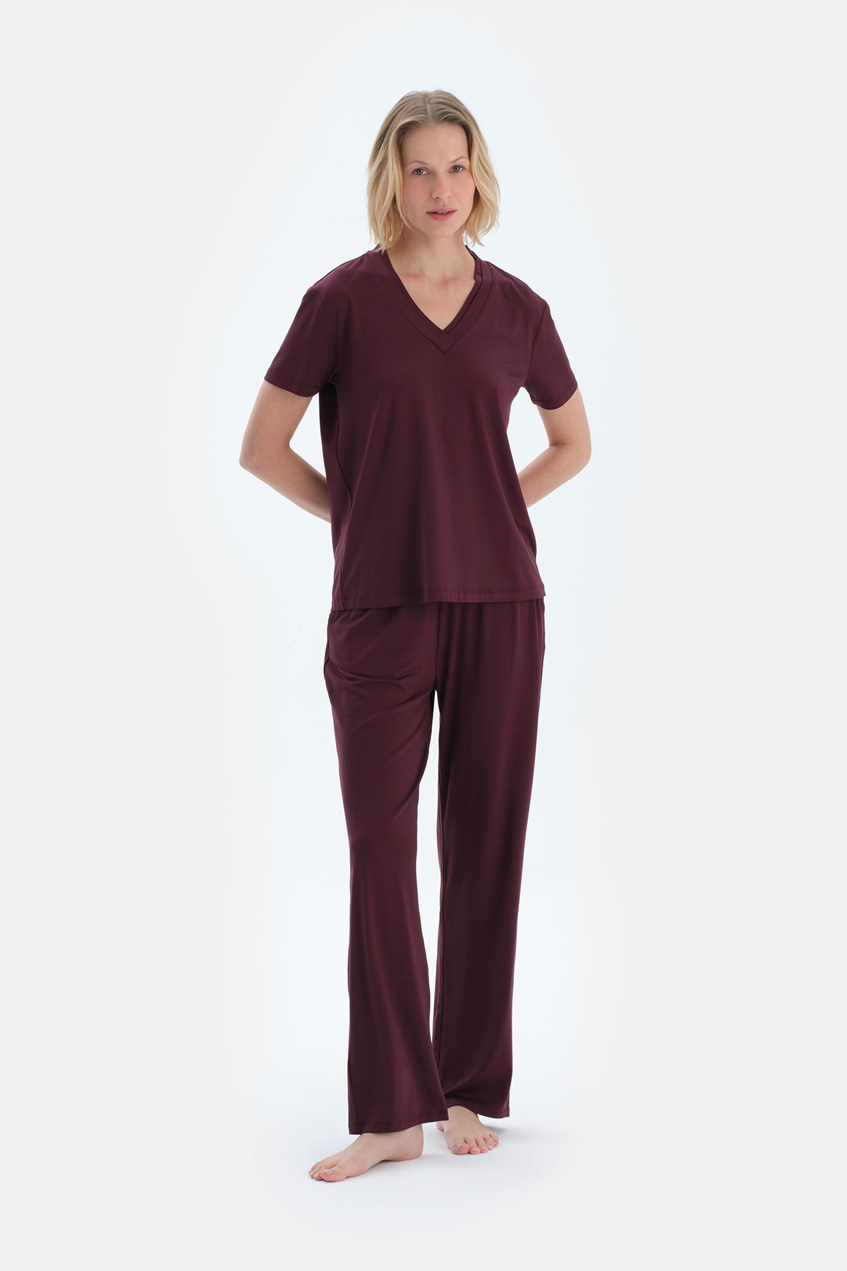 Bordo V Yaka Kısa Kollu Viskon Tişört Pantolon Pijama Takımı