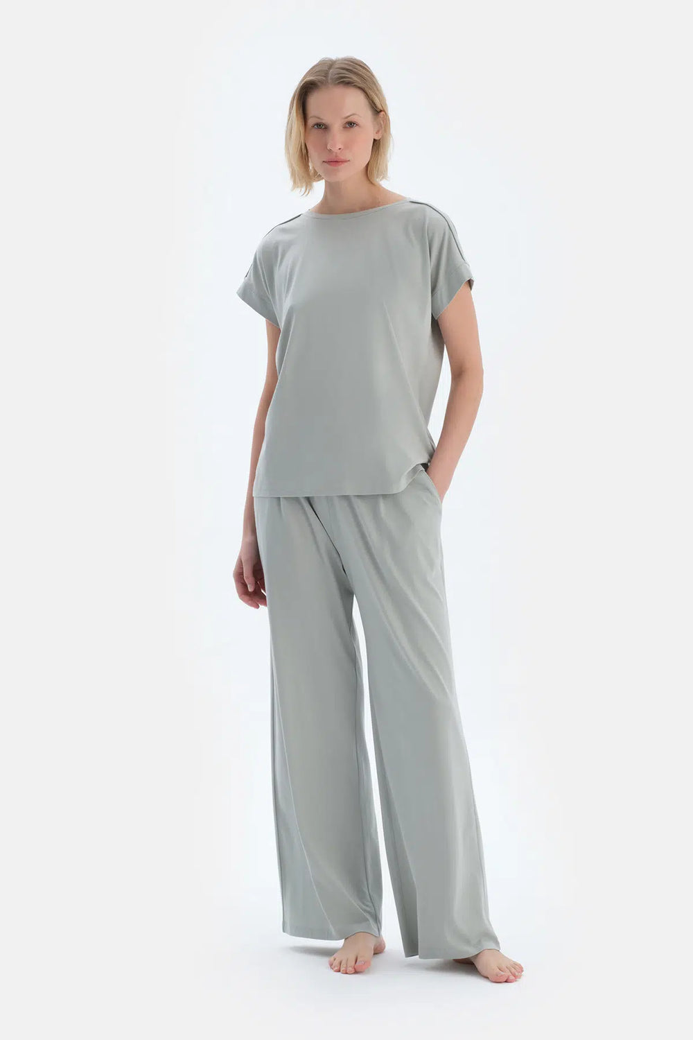 Ada Çayı Düşük Kollu Basıc Tişört Pantolon Pijama Takımı