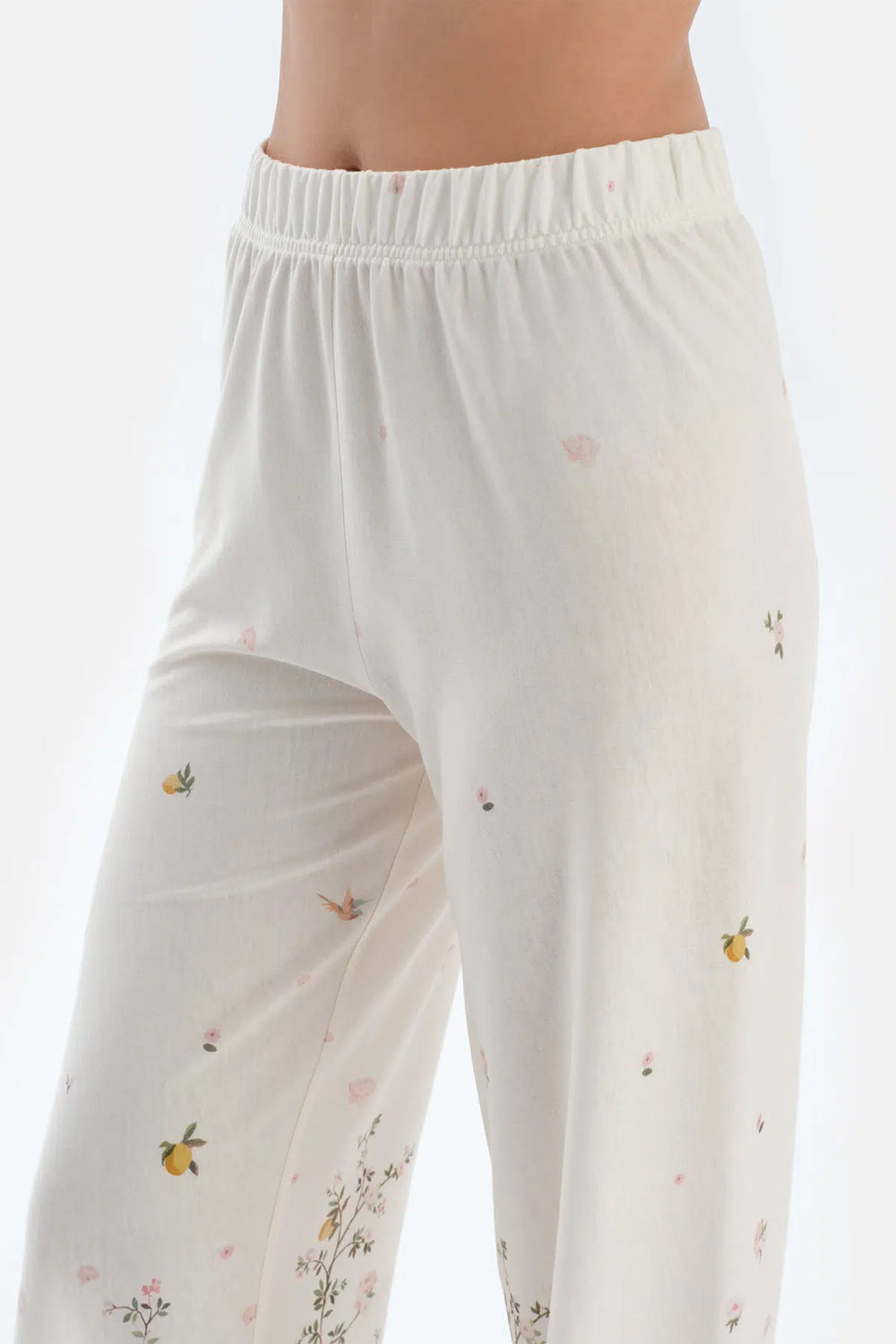 Ekru Çiçek Desenli Gömlek Pantolon Pijama Takımı