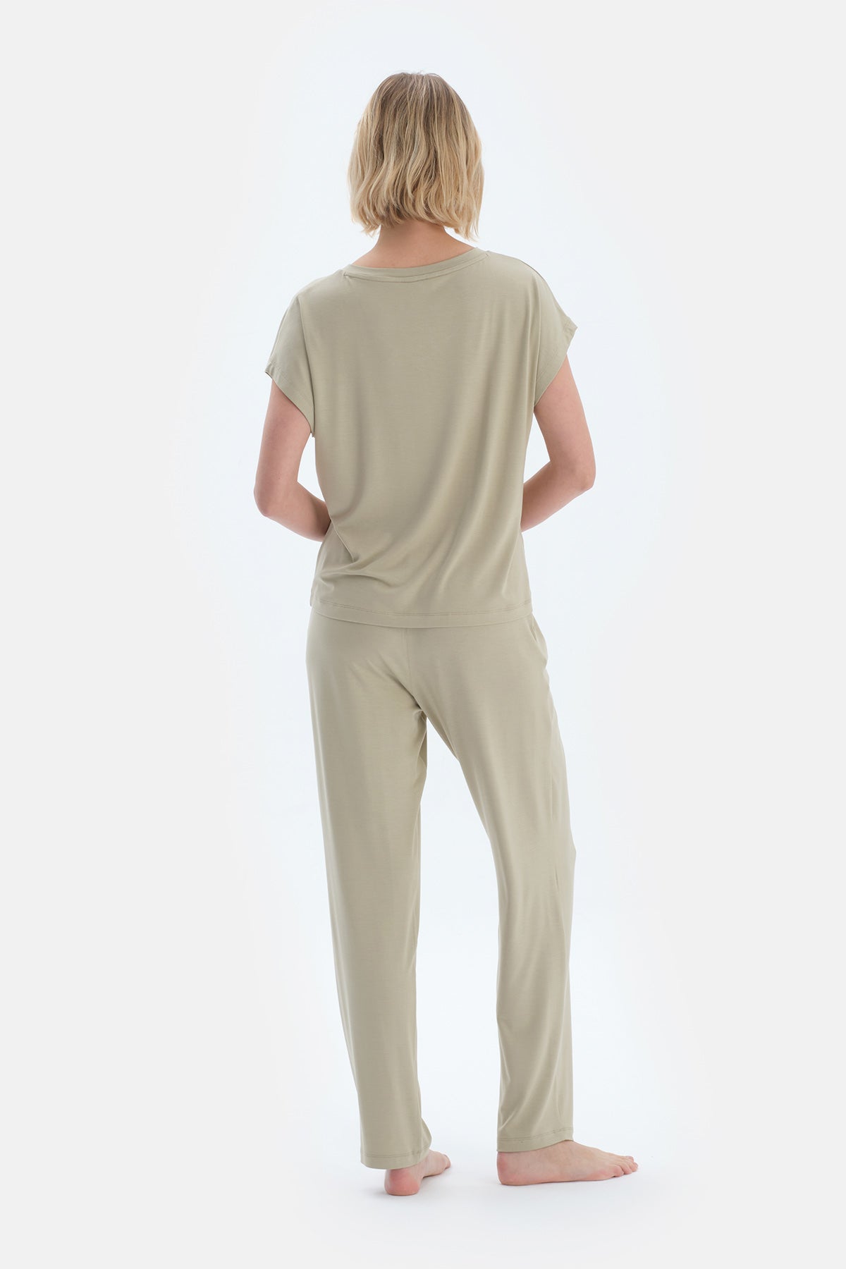Ada Çayı V Yaka Pileli Tişört Pantolon Pijama Takımı