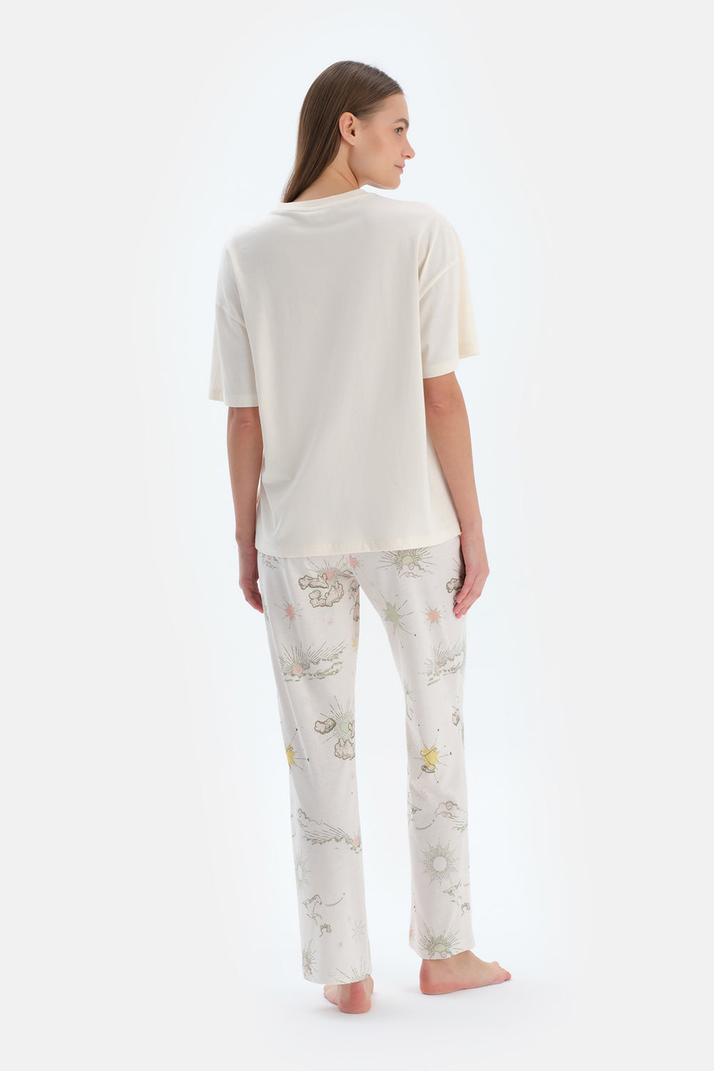 Ekru Baskı Detaylı Kısa Kollu Tişört Pantolon Pijama Takımı