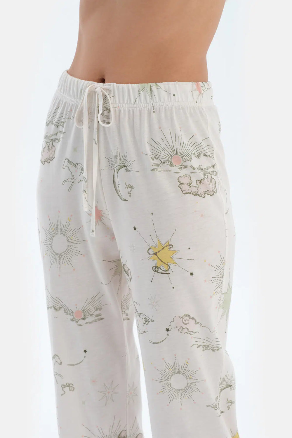 Ekru Baskı Detaylı Kısa Kollu Tişört Pantolon Pijama Takımı