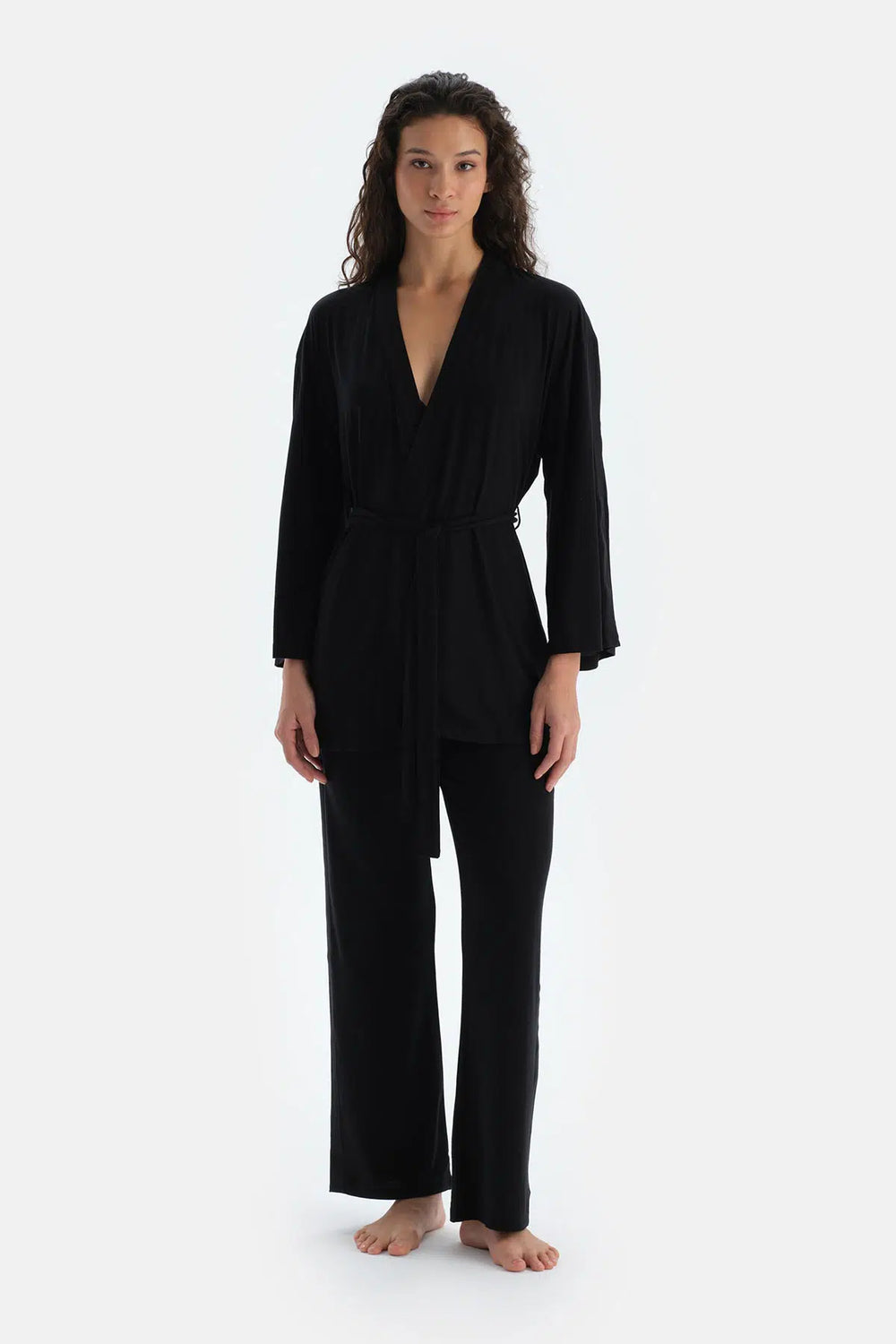 Siyah Bağlama Ve Kol Şerit Dantel Detaylı Basıc Sabahlık