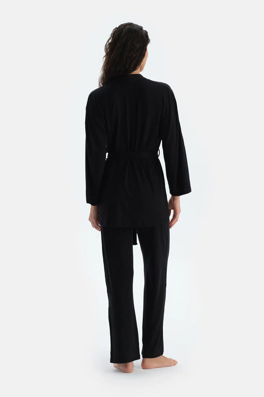 Siyah Bağlama Ve Kol Şerit Dantel Detaylı Basıc Sabahlık