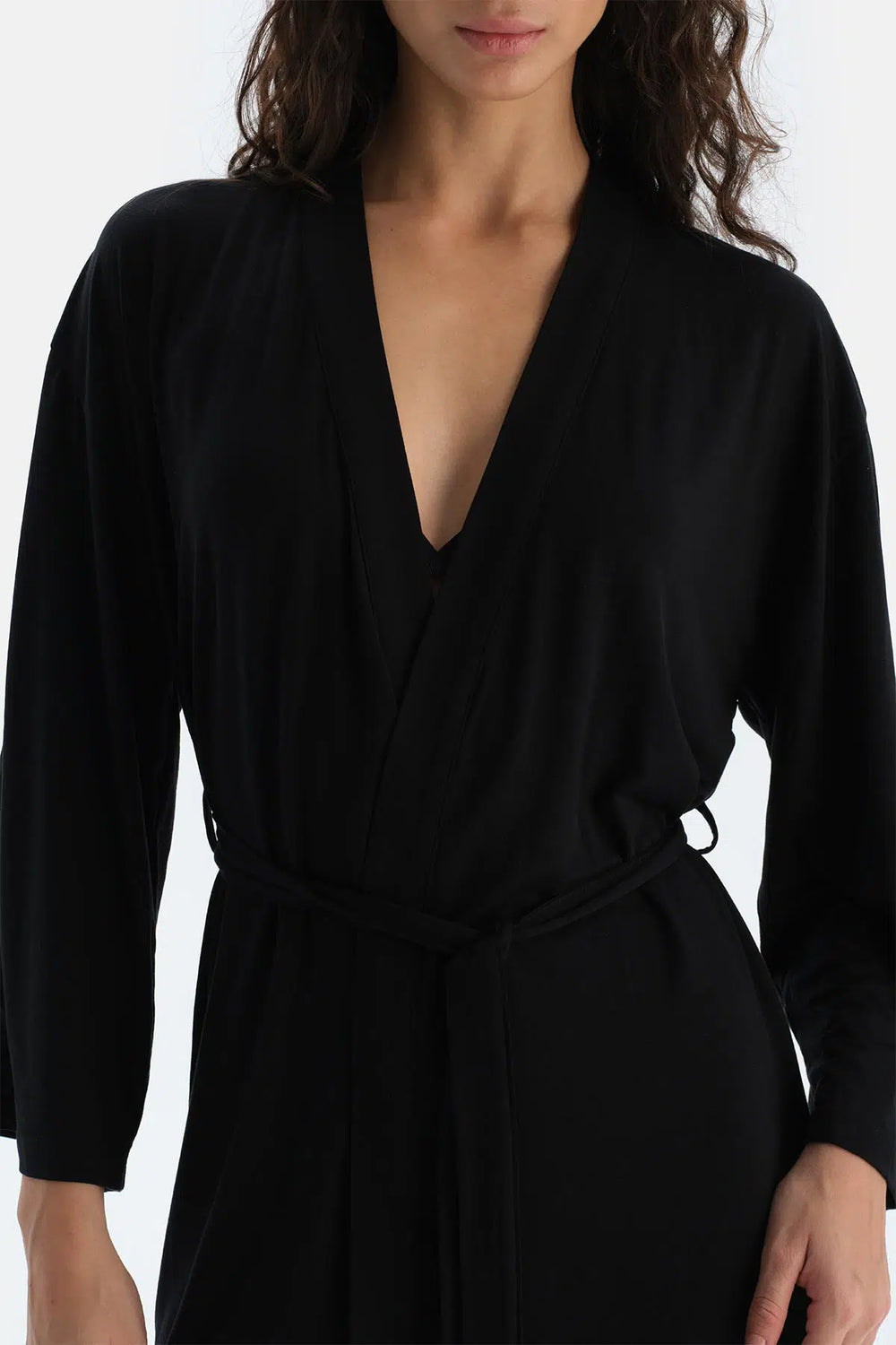 Siyah Bağlama Ve Kol Şerit Dantel Detaylı Basıc Sabahlık