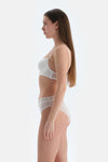 Beyaz Aksesuar Detaylı Dantelli Sütyen