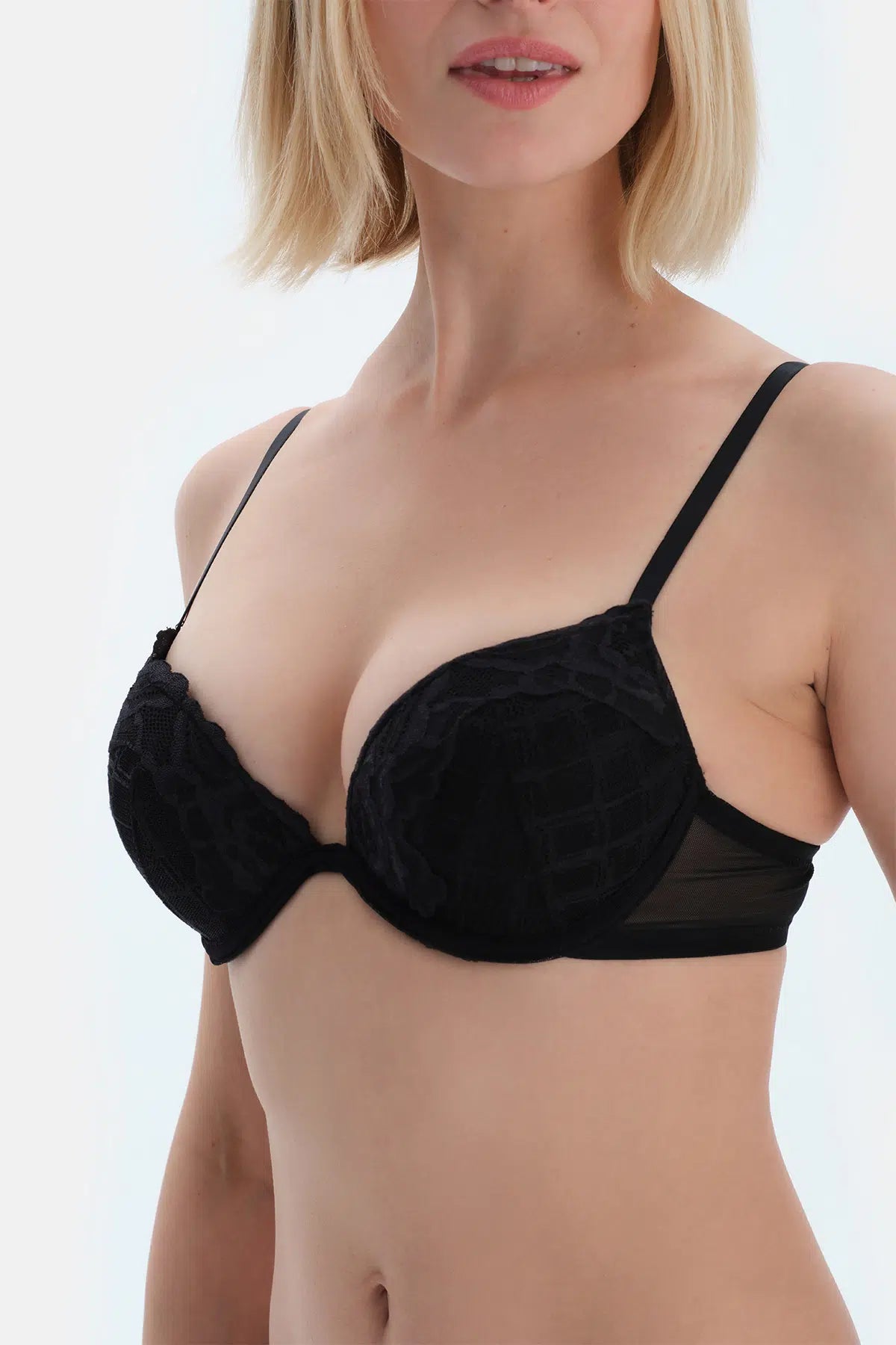 Siyah Extra Tam Dolgulu Dantelli Sütyen